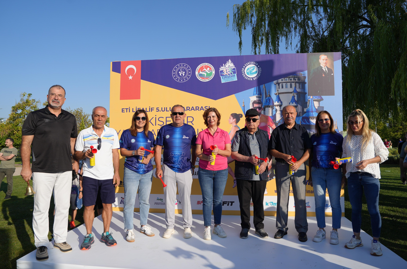 ETi Lifalif 5. Uluslararası Eskişehir Yarı Maratonu ve Spor Festivali yapıldı