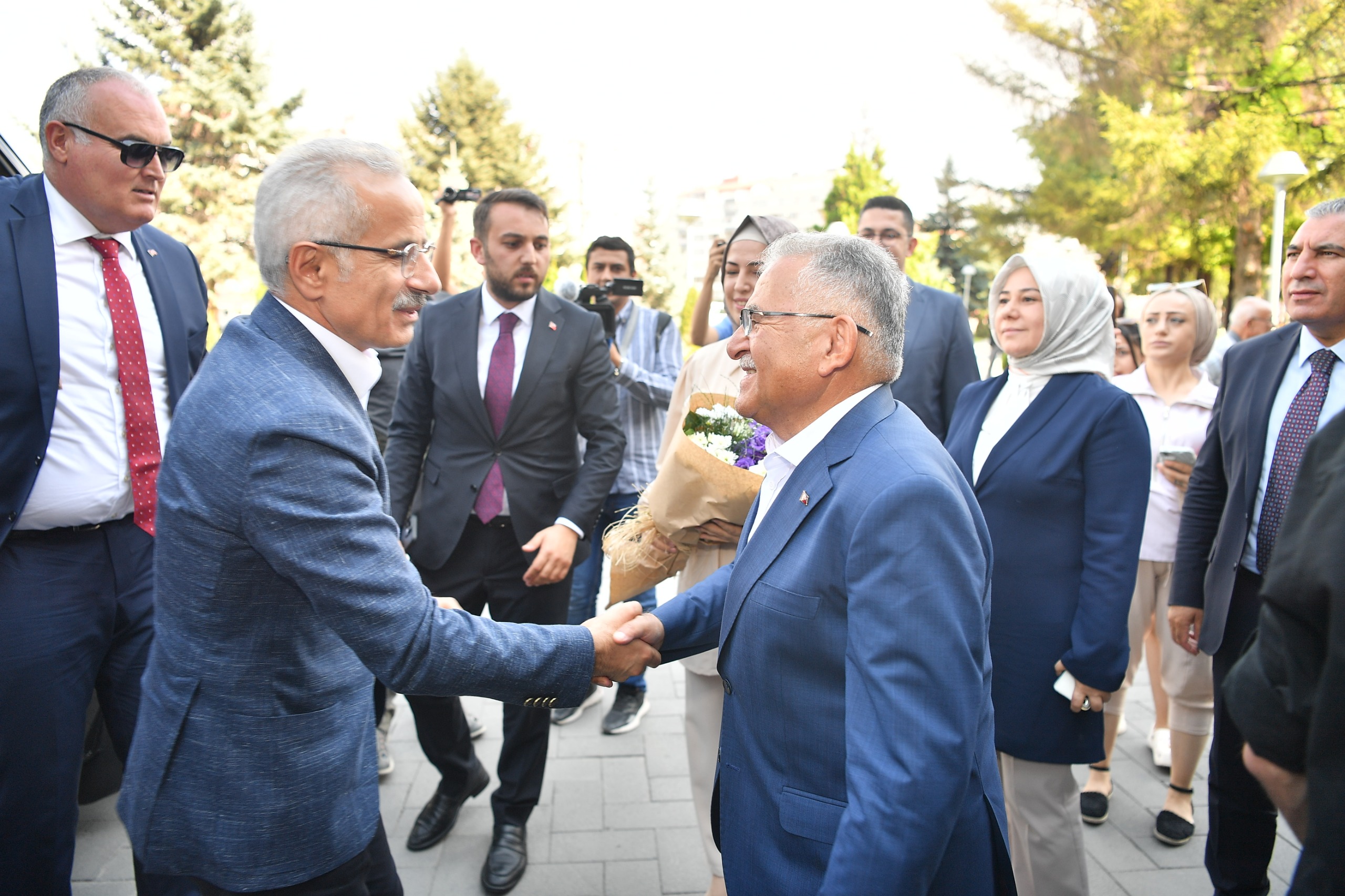 Ulaştırma ve Altyapı Bakanı Uraloğlu’dan Başkan Büyükkılıç’a ziyaret