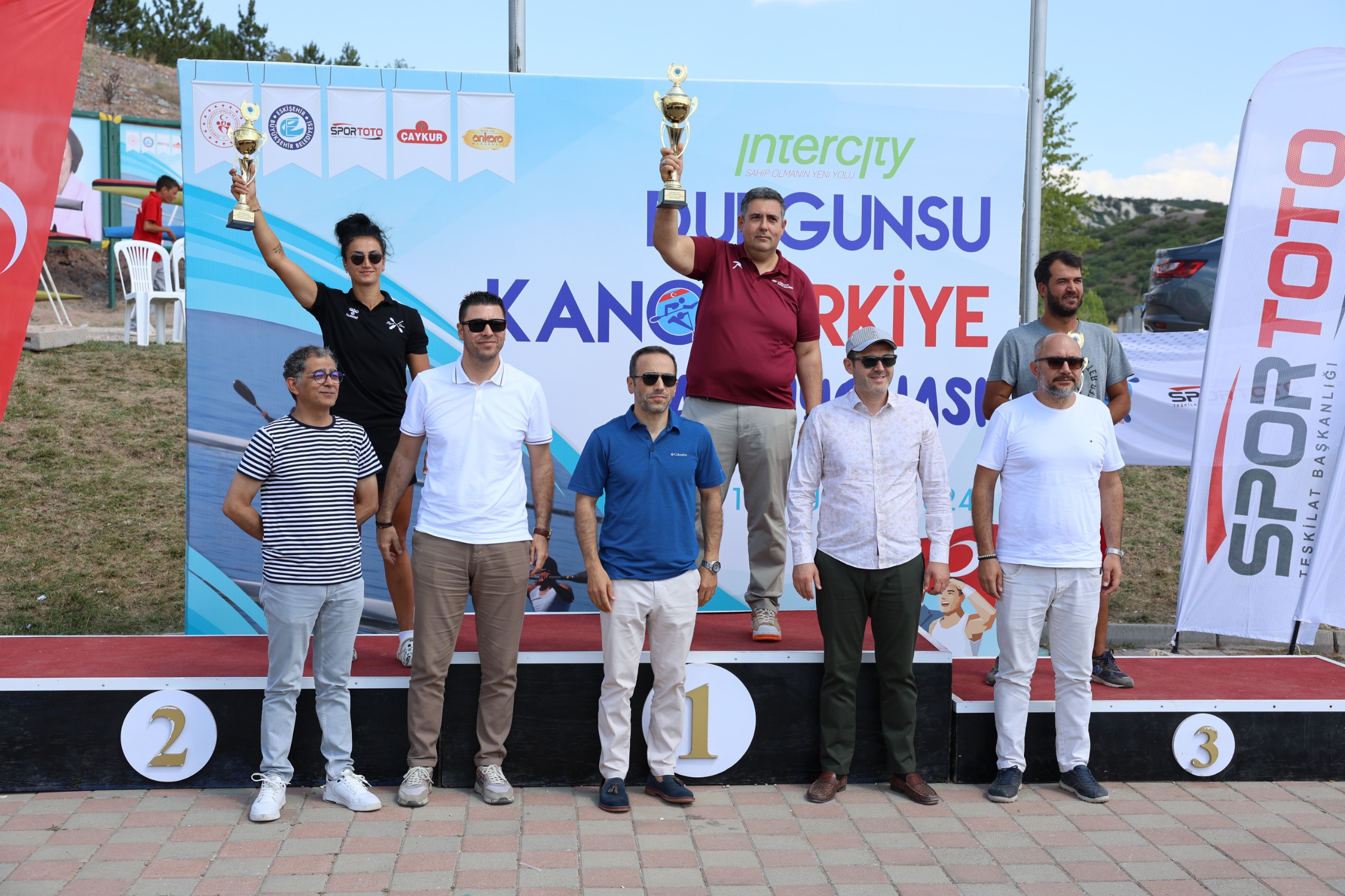 Eskişehir’de kürekler şampiyonluk için çekildi