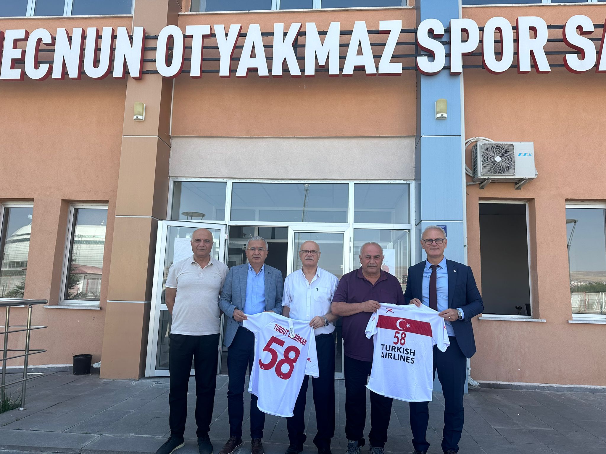 THF Başkanı Kılıç, Sivas’ta hentbolun gelişimi için önemli temaslarda bulundu