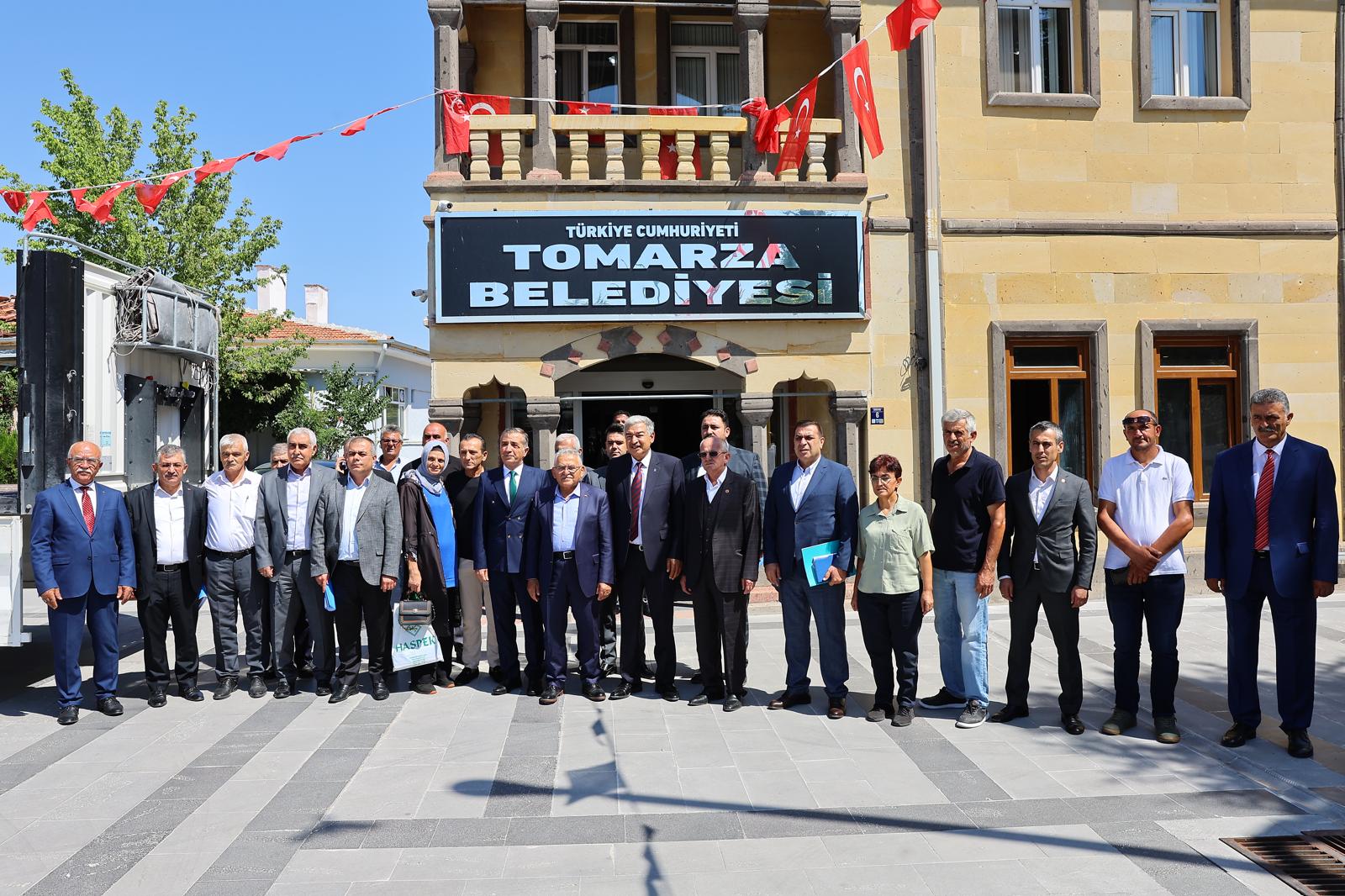 Başkan Büyükkılıç’tan Tomarza Belediye Başkanı Koç’a ziyaret