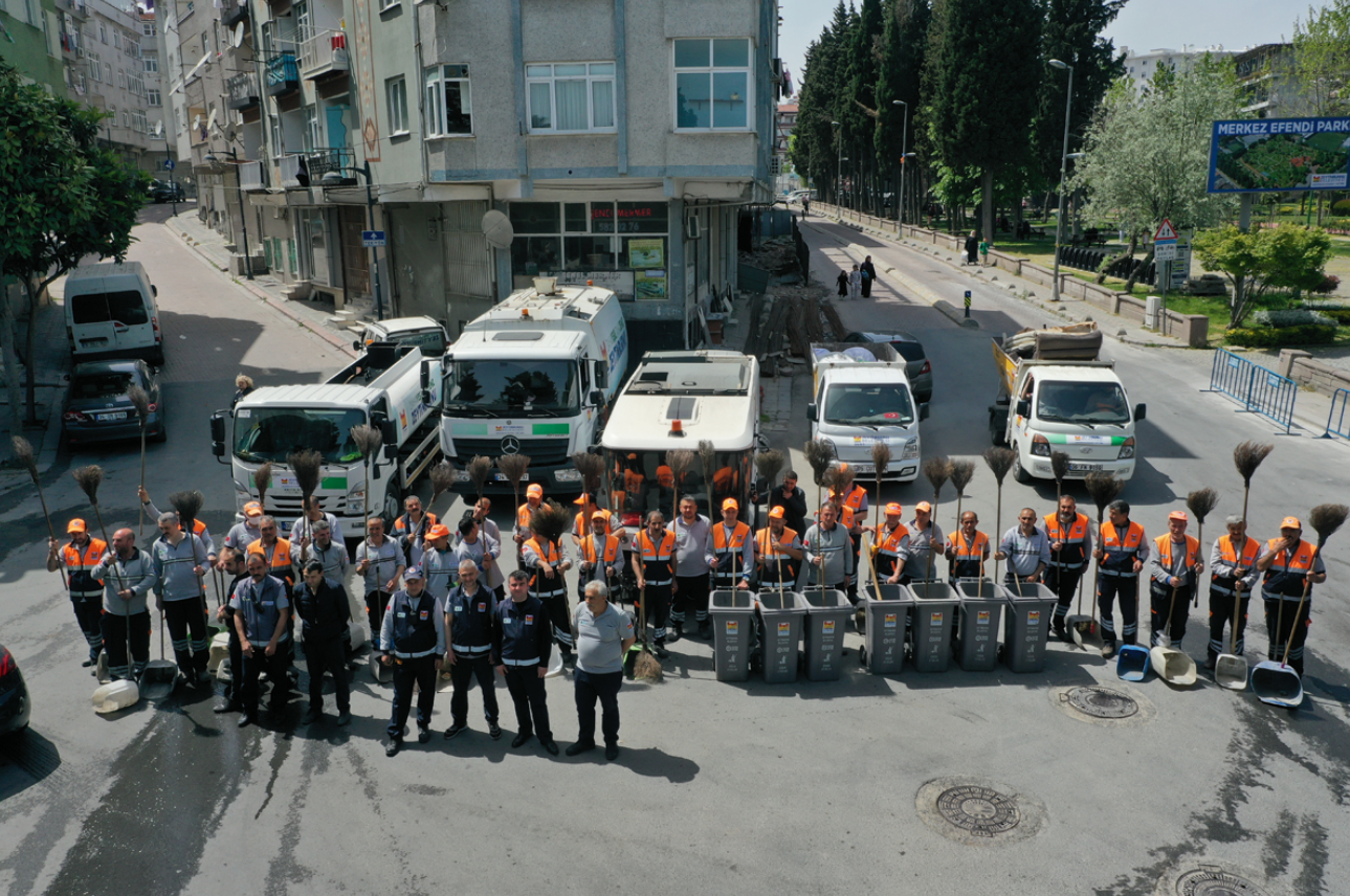 Zeytinburnu sokaklarında yaz temizliği