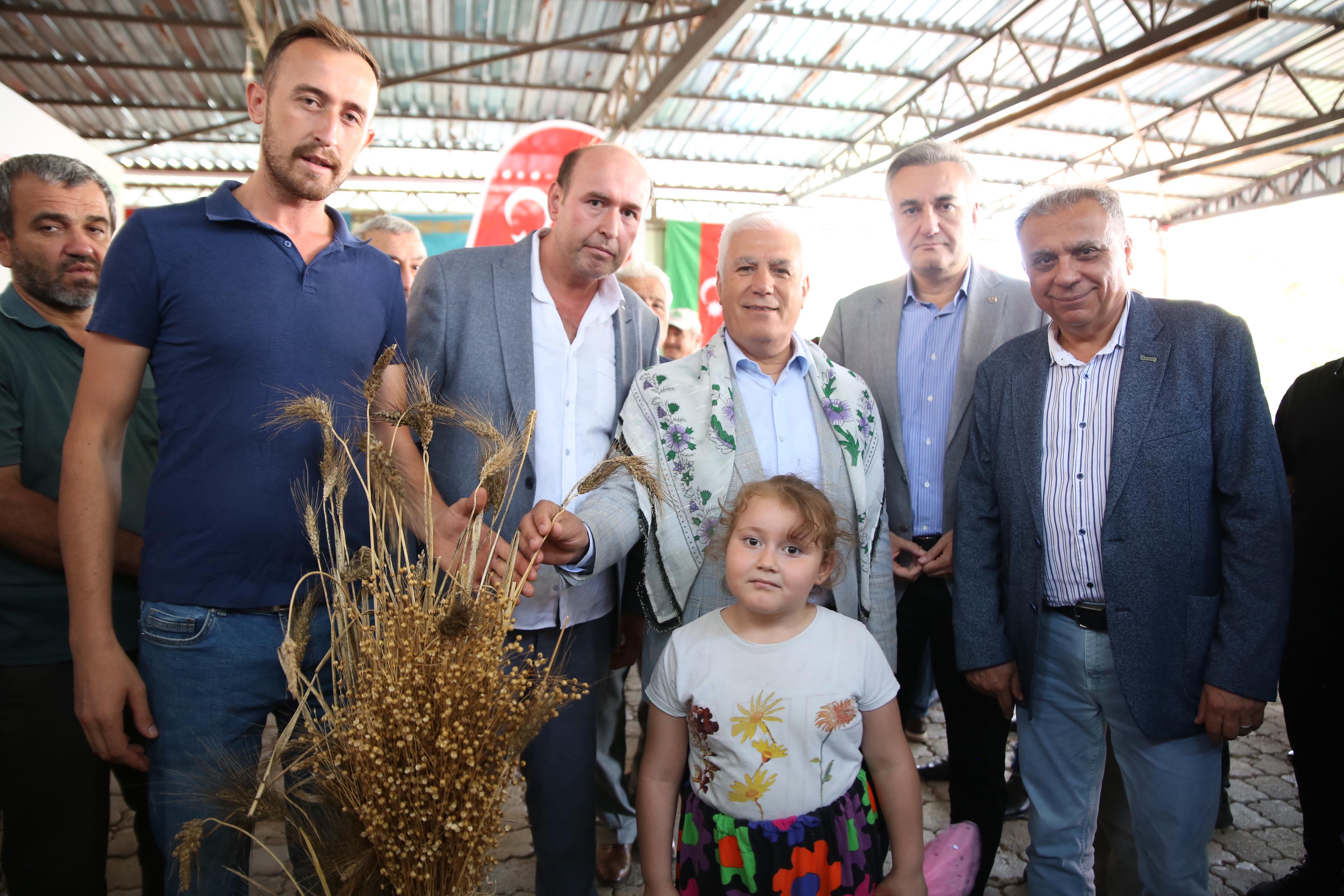 Bursa Büyükşehir Belediyesi, çiftçilerden siyez buğdayı alımı yaptı