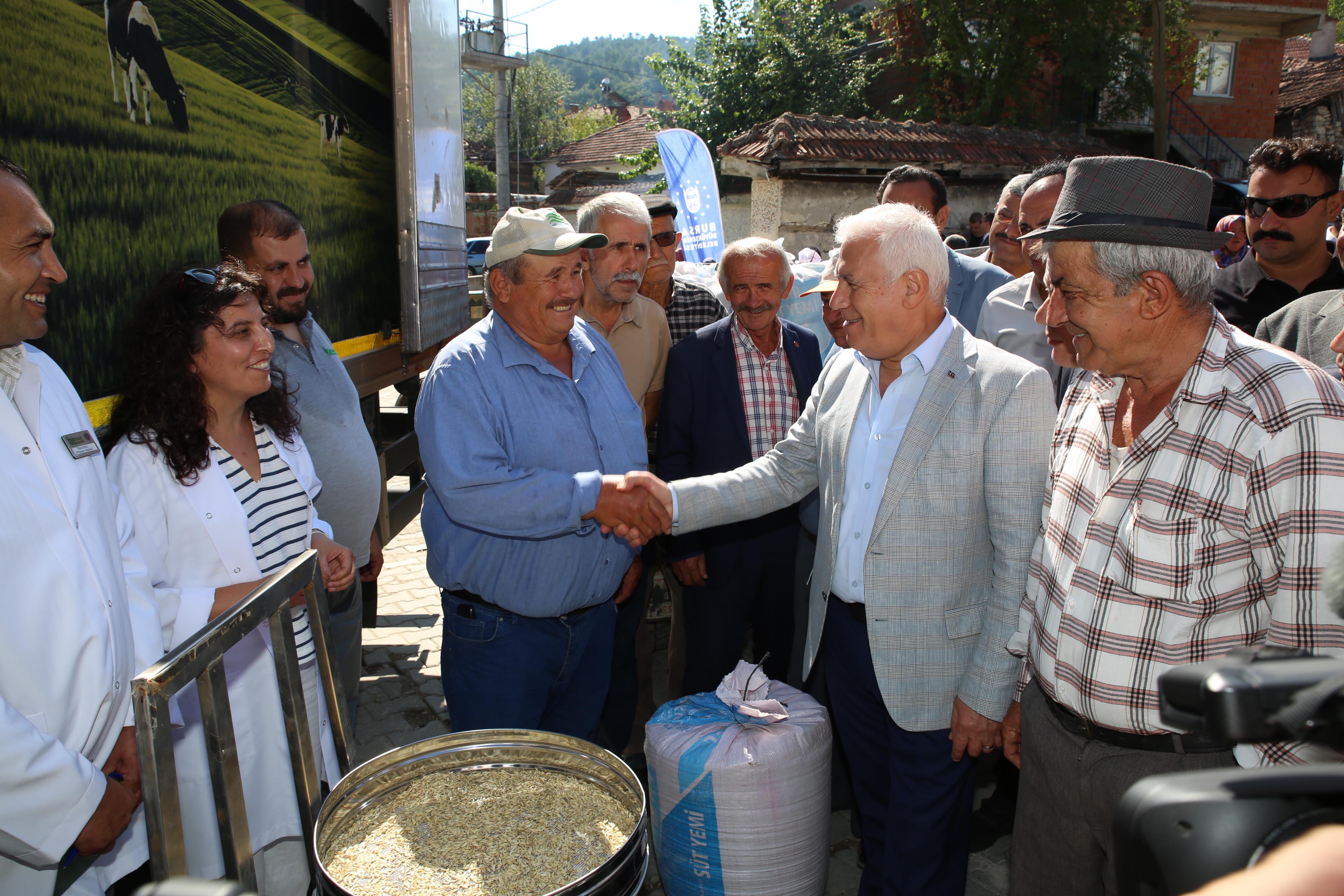 Bursa Büyükşehir Belediyesi, çiftçilerden siyez buğdayı alımı yaptı