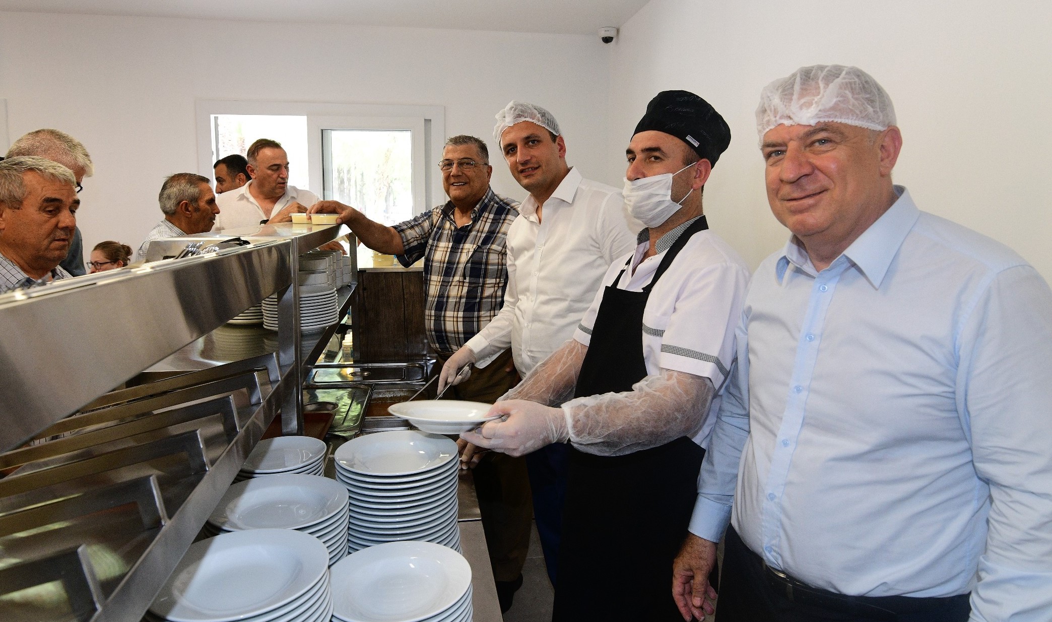 Başkan Ekşi: Çamdibi Atatürk Parkı içindeki Kent Lokantamızın her şeyi hazır