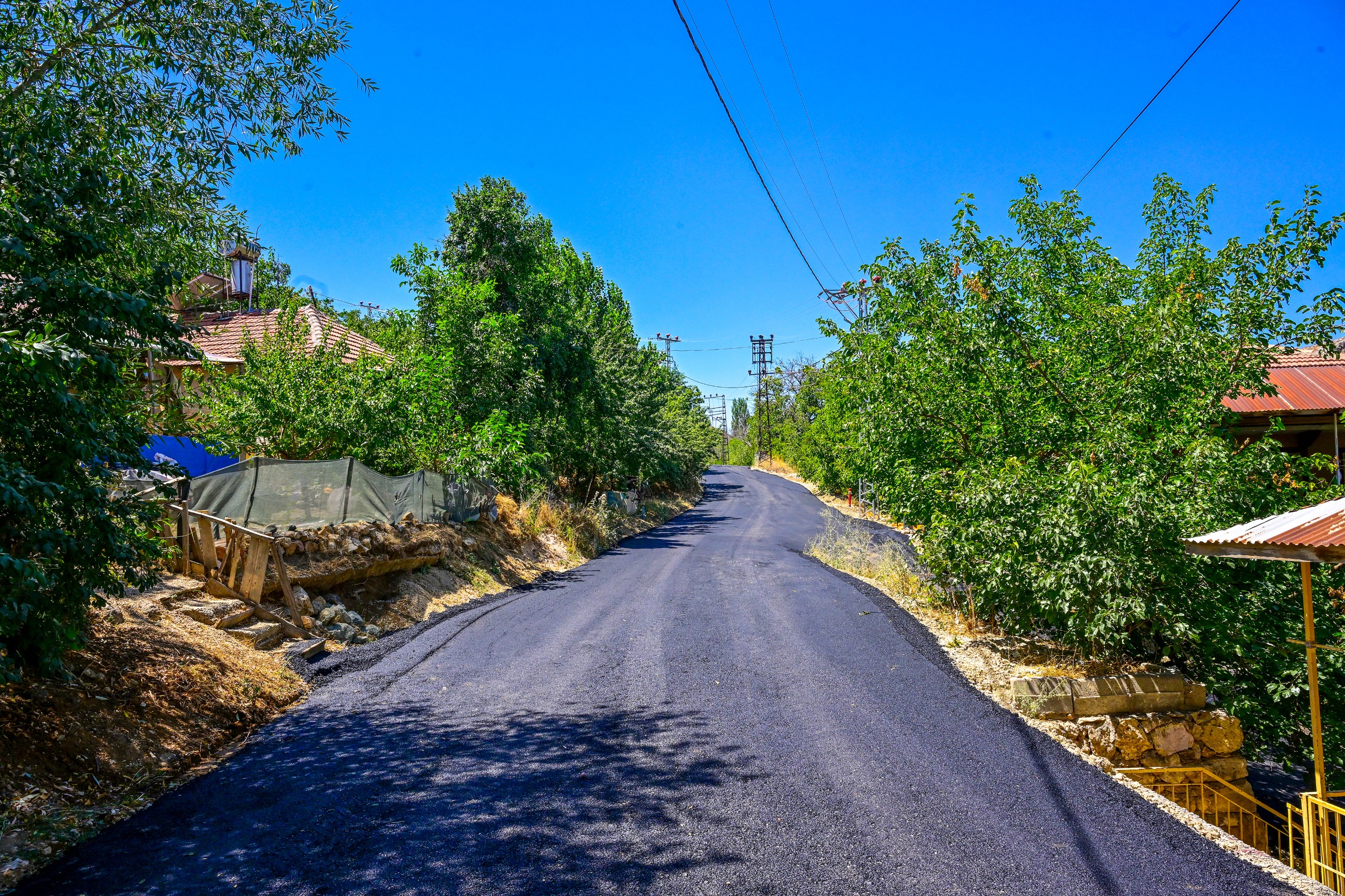 Başkan Er, yol çalışmalarını yerinde inceledi