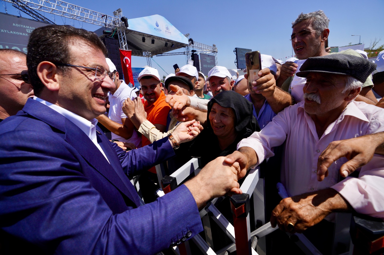 İmamoğlu: Asla geri durmayacağız, çok çalışacağız