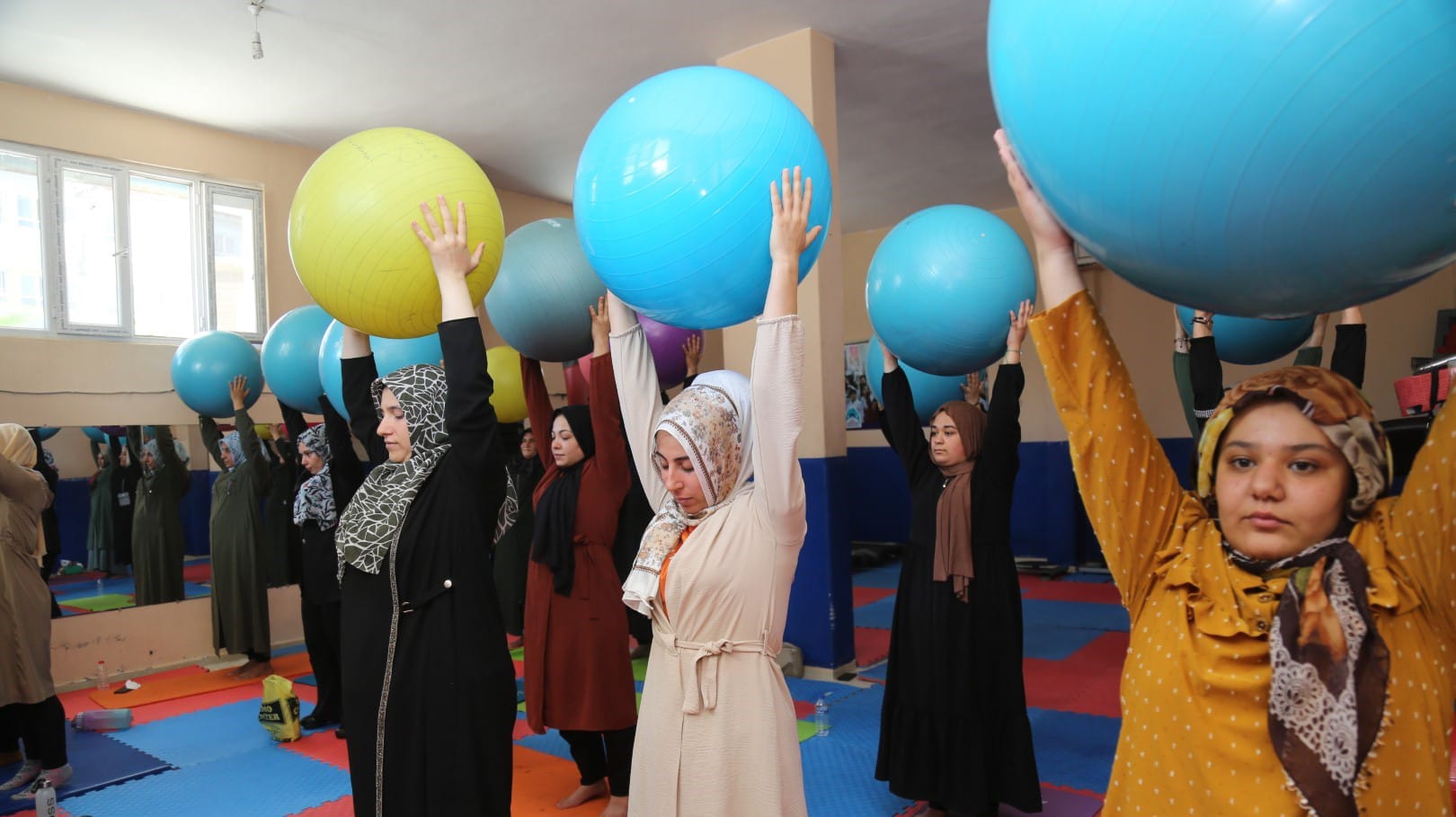 Eyyübiyeli kadınlar Akabe Kadın Destek ve Spor Yaşam Merkezi’nde vakit geçiriyor