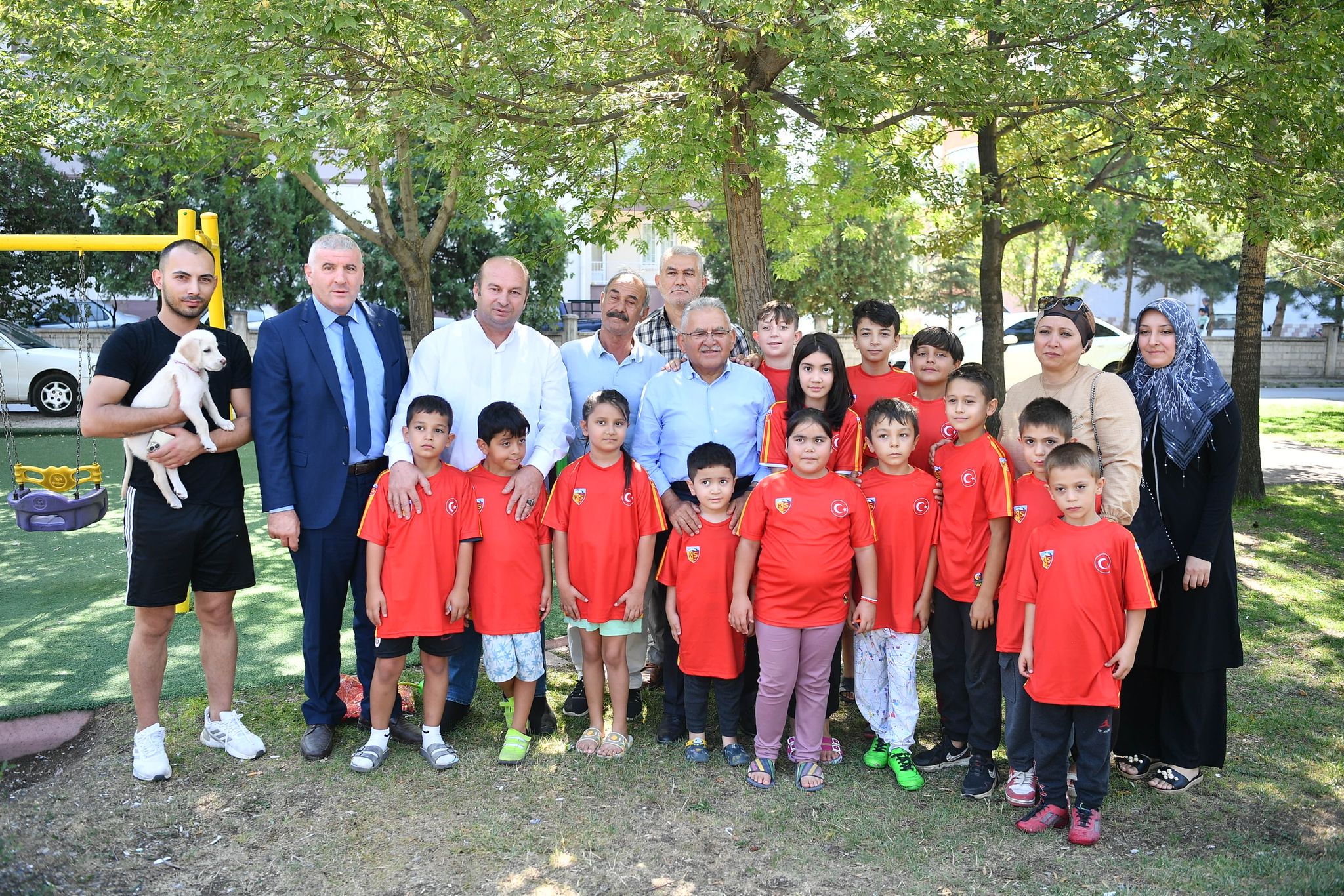 Başkan Büyükkılıç, mahalle muhtarlarıyla bir araya geldi