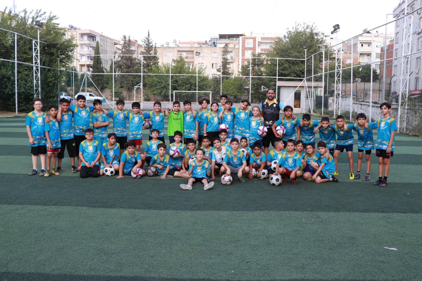 Haliliye Belediyesi Futbol Okulu, eğitimlerini sürdürüyor