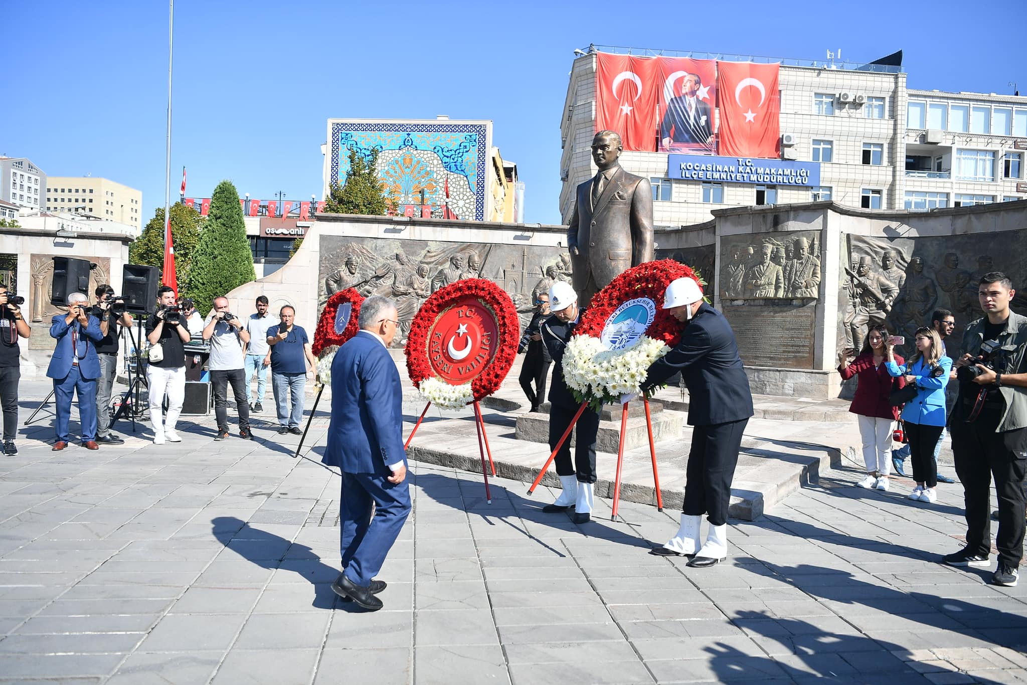 Başkan Büyükkılıç, Zafer Bayramı’nın 102’nci yıl dönümünü Kayserililerle birlikte kutladı