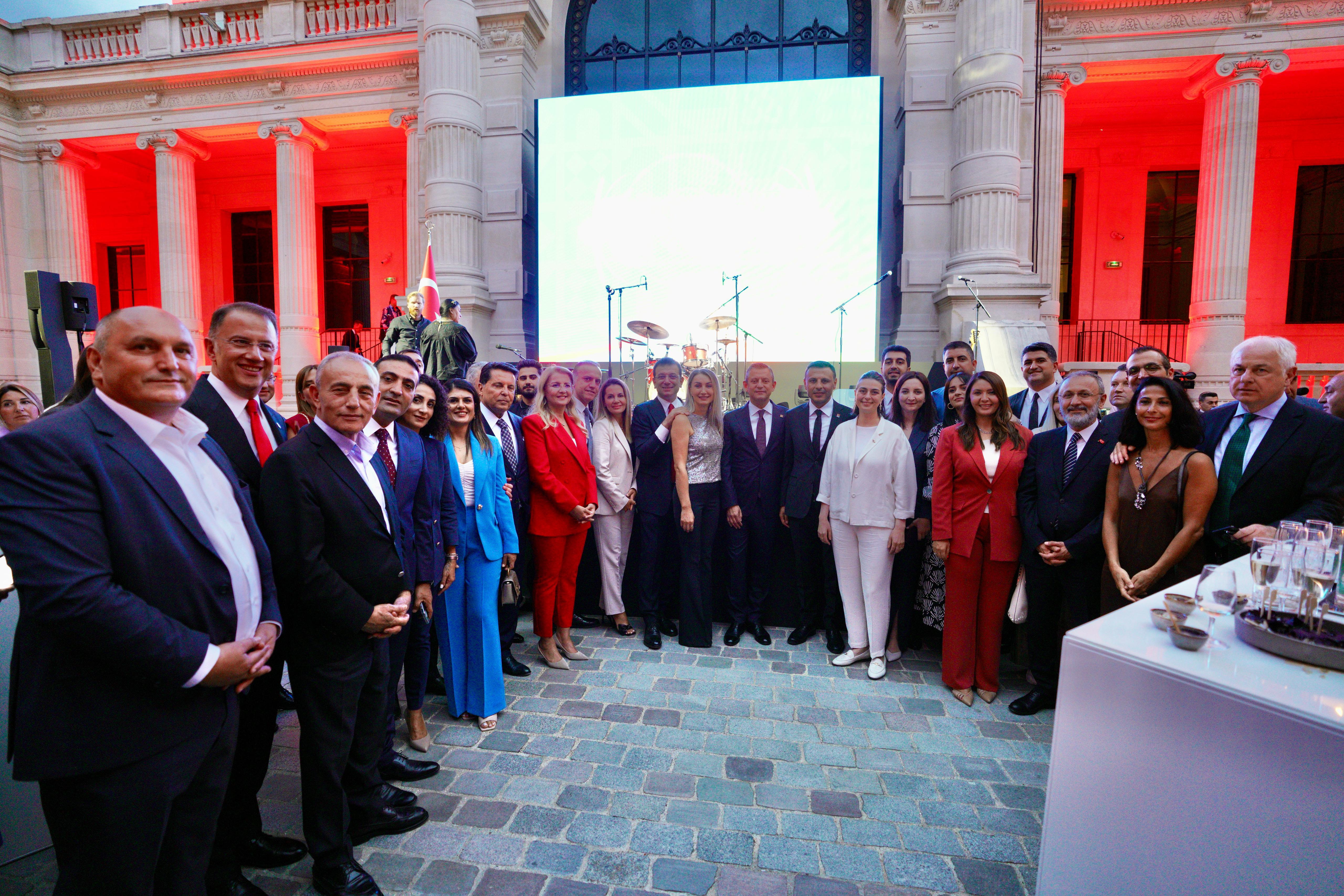 Başkan Ovalıoğlu, ”Palais Galliera”da İstanbul Evi’nin açılışına katıldı