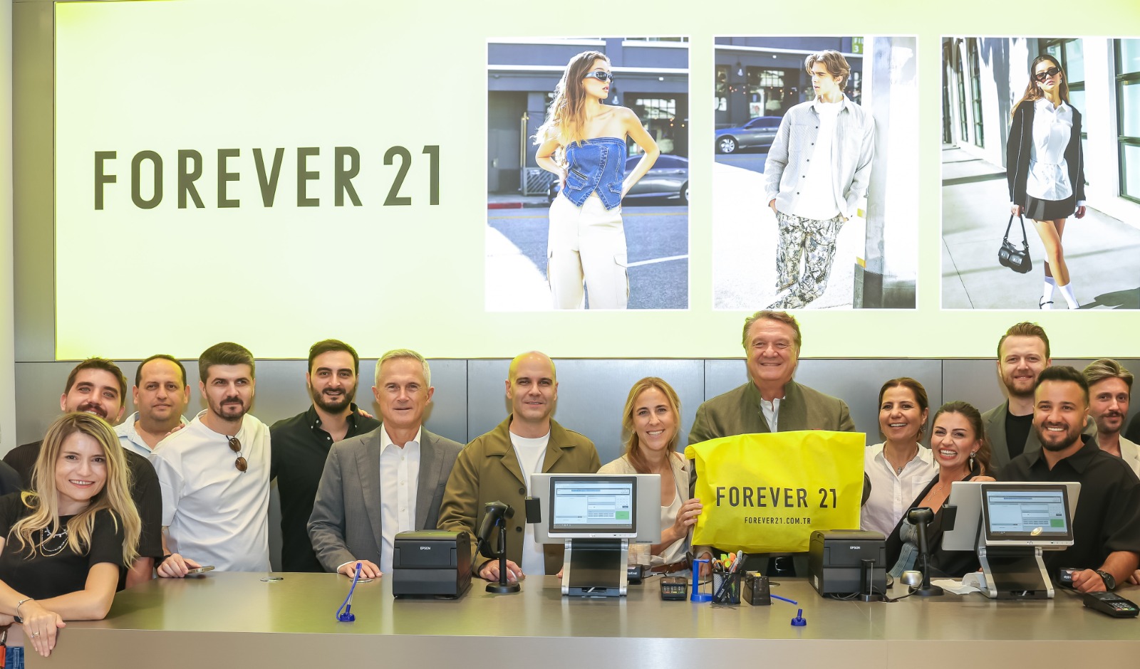 Forever 21, Türkiye’deki ilk mağazasını Vadistanbul’da açtı