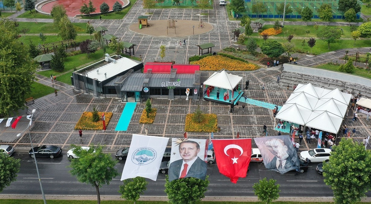 Başkan Büyükkılıç’tan Glütensiz Kafe’ye ziyaret