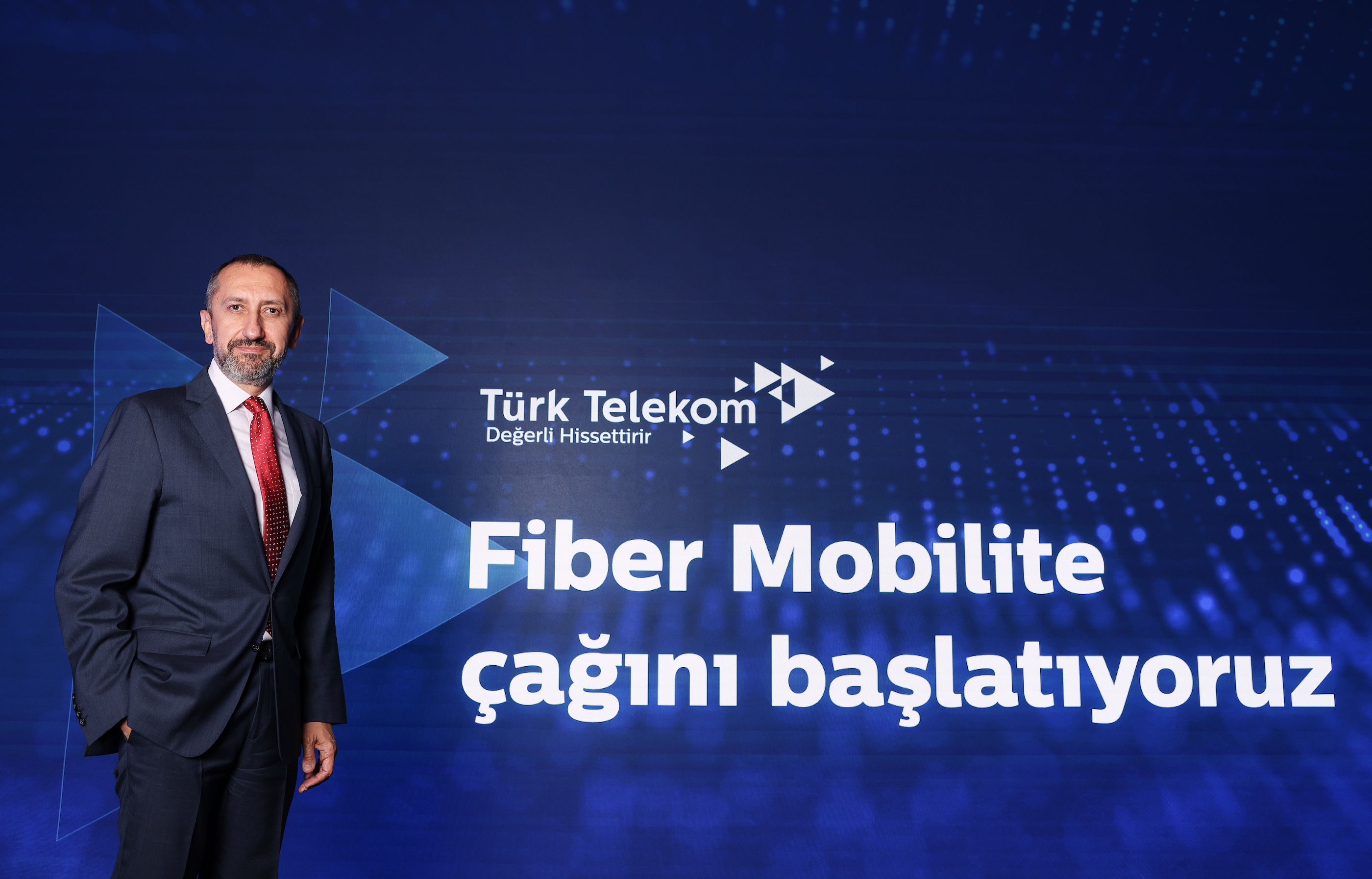 “Türk Telekom’dan mobilde güçlü büyüme, tarihi rekor”