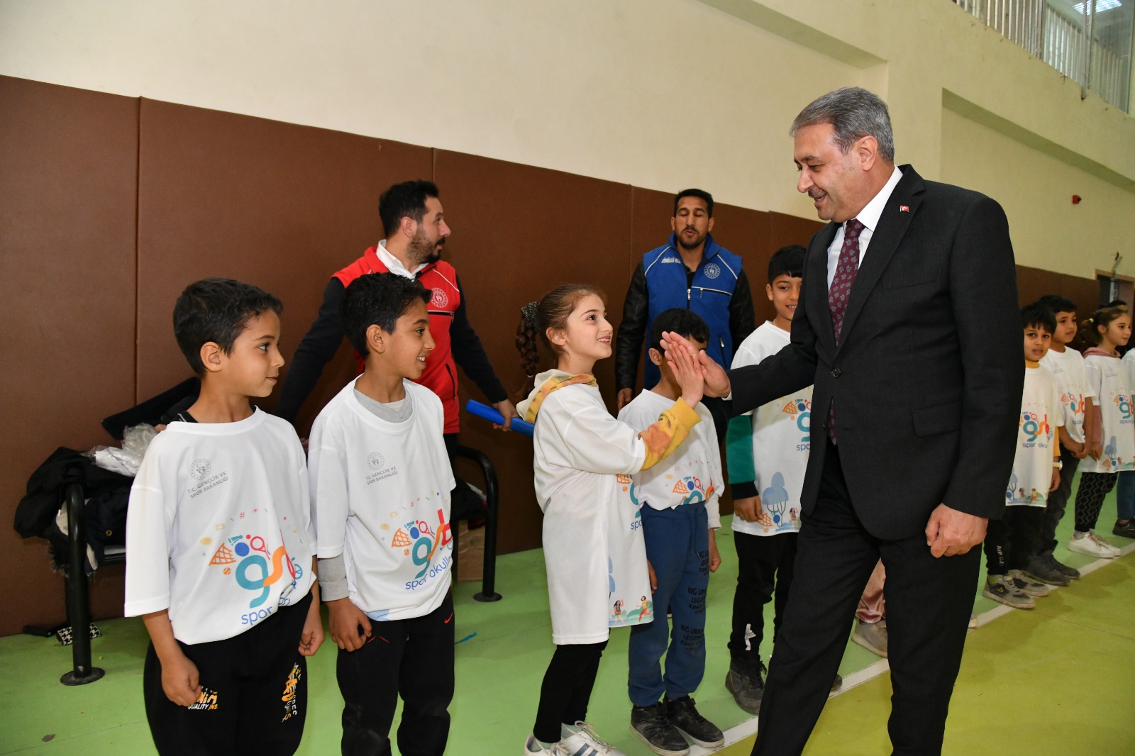 Vali Şıldak: Gençlerimizin yeteneklerini keşfetmesine yardımcı olmalıyız