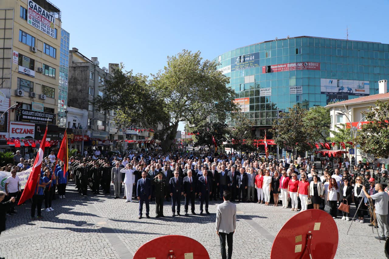 Edremit’te 102. kurtuluş yıl dönümü coşkuyla kutlandı