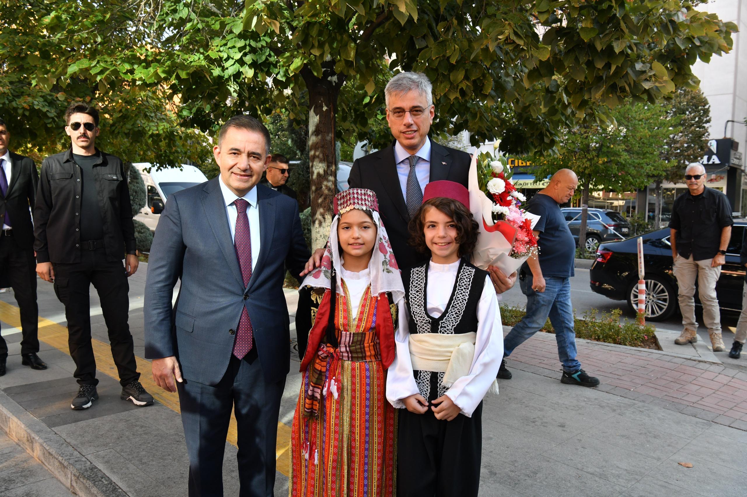 Sağlık Bakanı Memişoğlu: Yetkisiz sağlık hizmeti sunumunu engelleyeceğiz