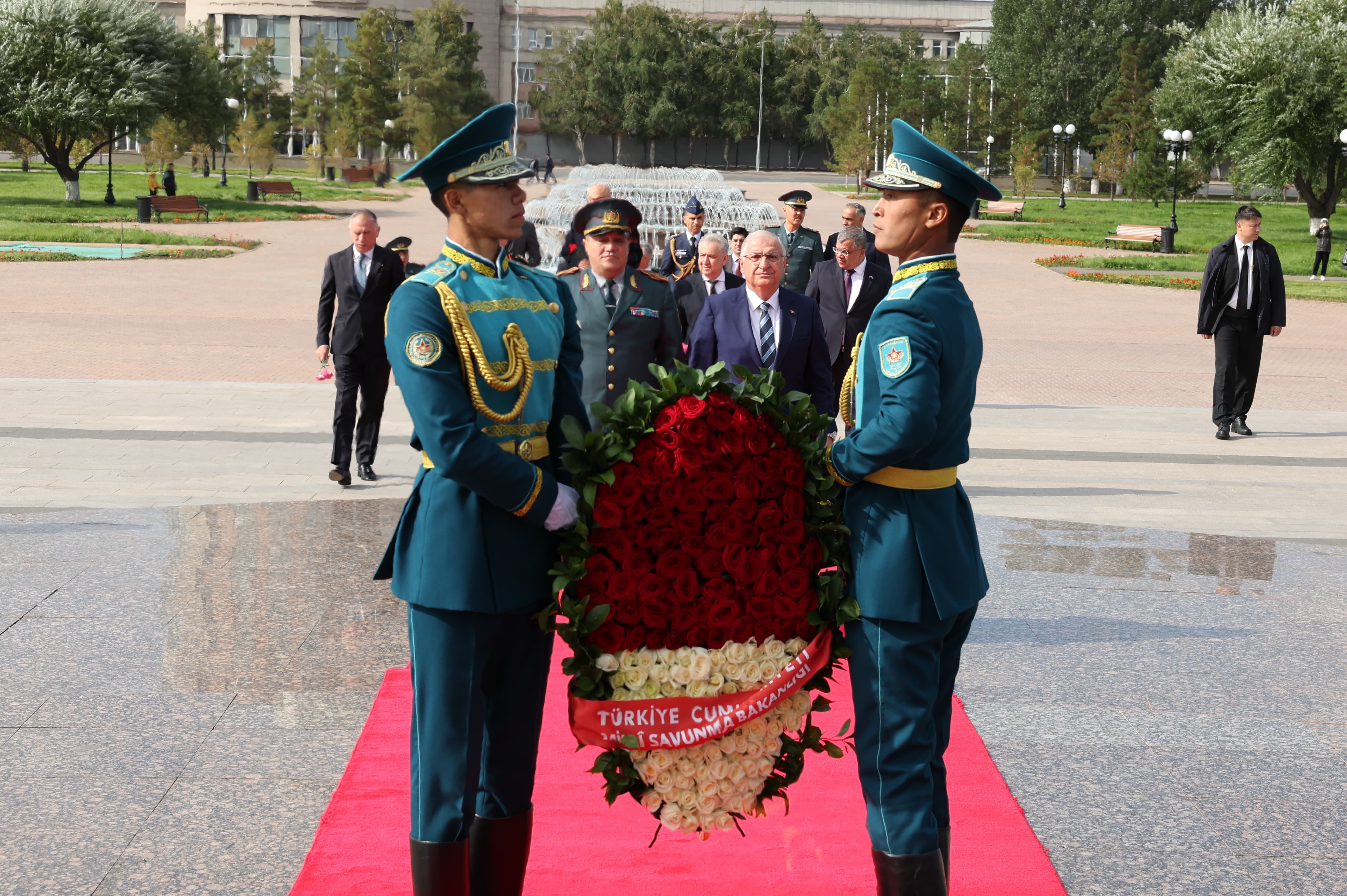 Milli Savunma Bakanı Güler, Kazakistan’da