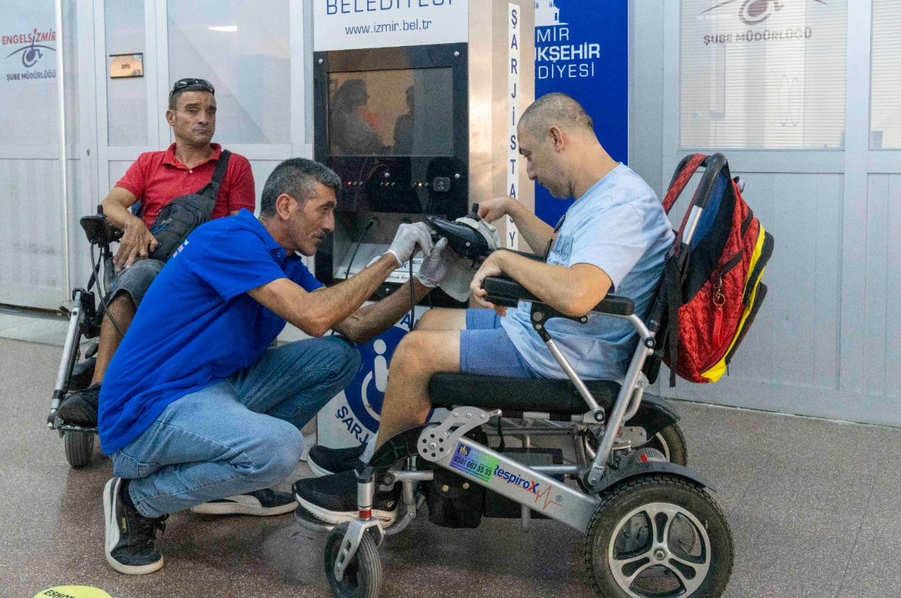 İzmir Büyükşehir Belediyesinden tekerlekli sandalye hastanesi