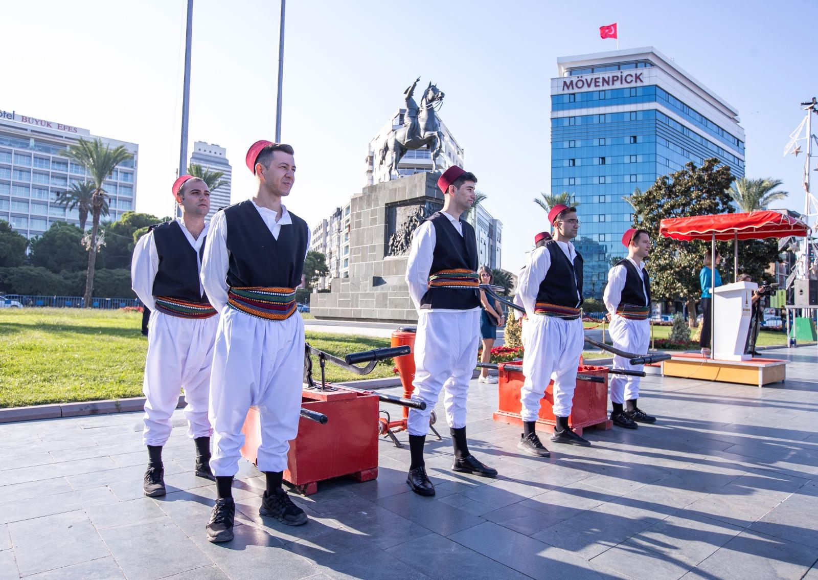 Başkan Tugay: İzmir İtfaiyesi İzmir’in gururudur