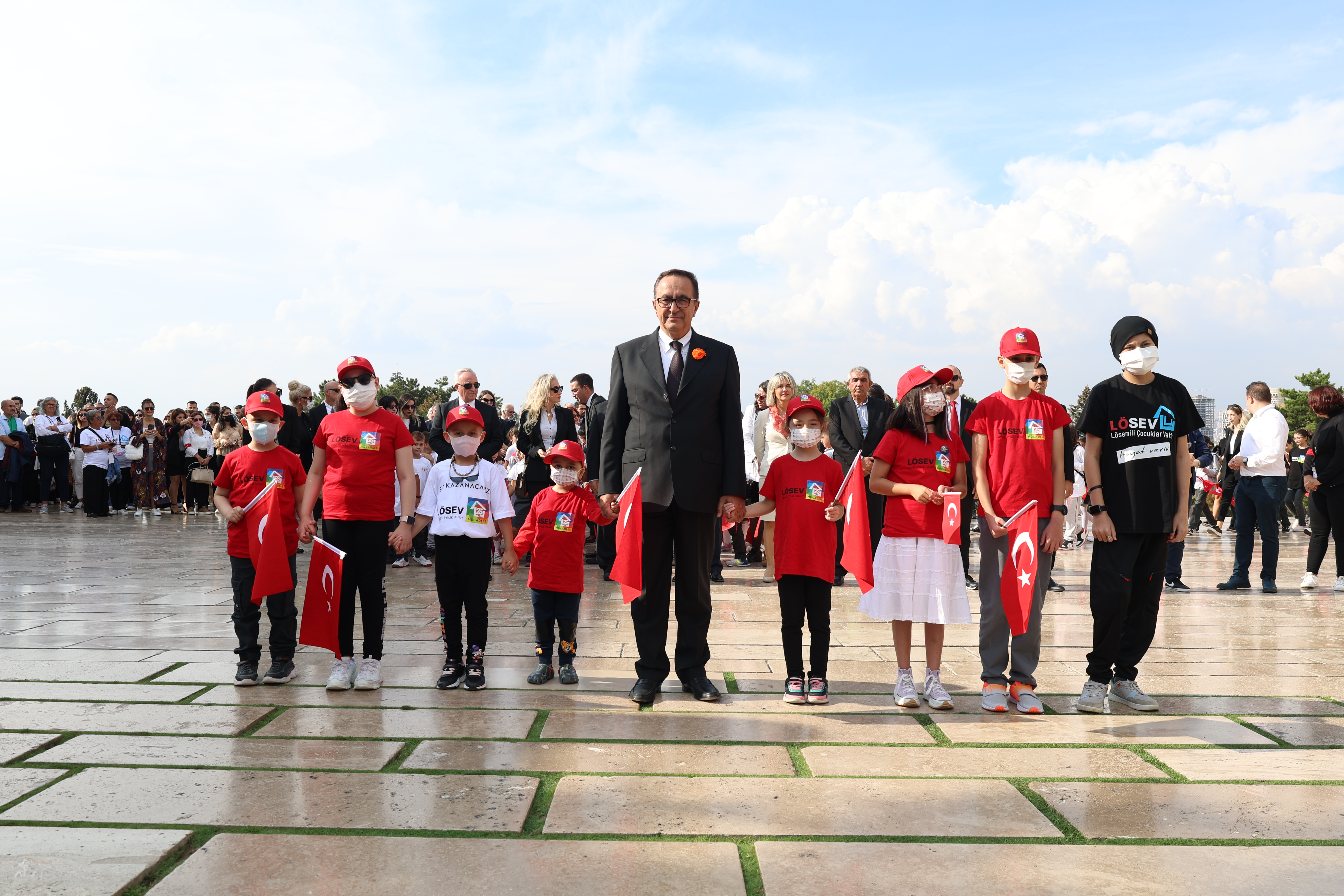 LÖSEV’den Anıtkabir’de büyük buluşma