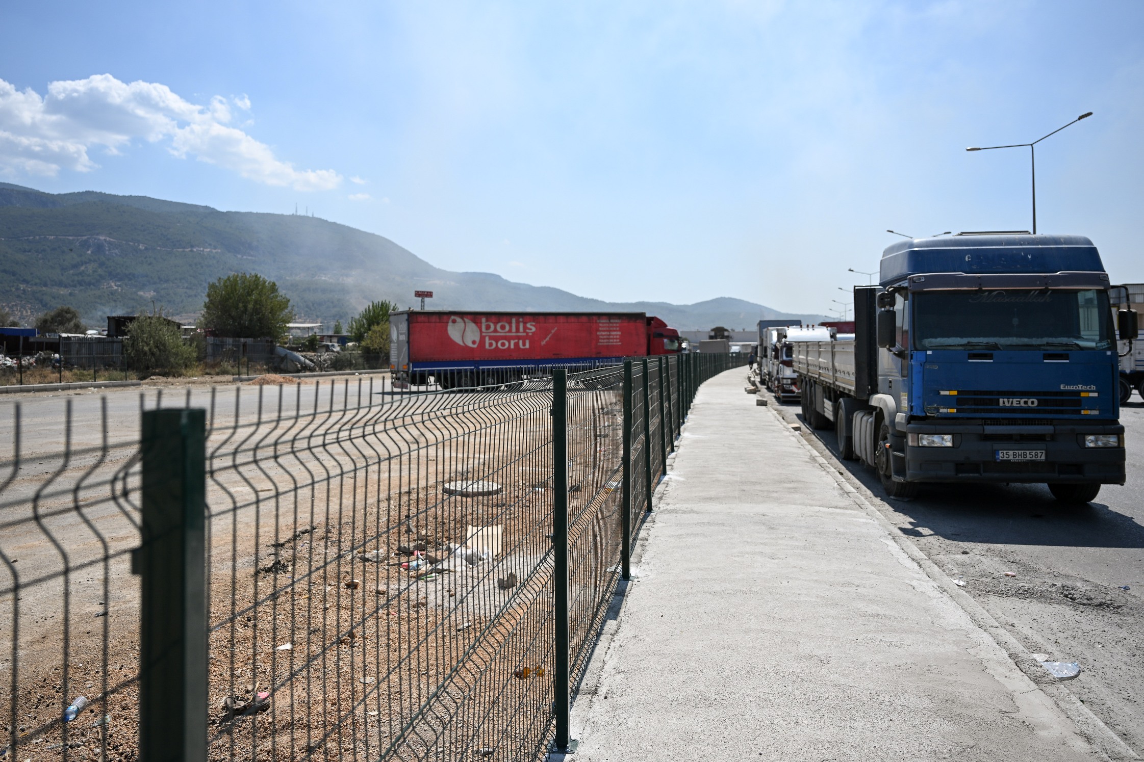 Bornova Belediyesinden TIR Garajı ve Moto Kurye Parkı