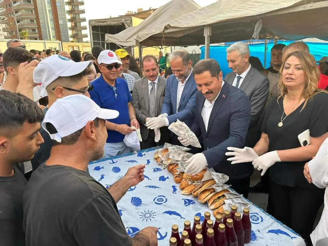 İskenderun’da tekneler körfeze açıldı