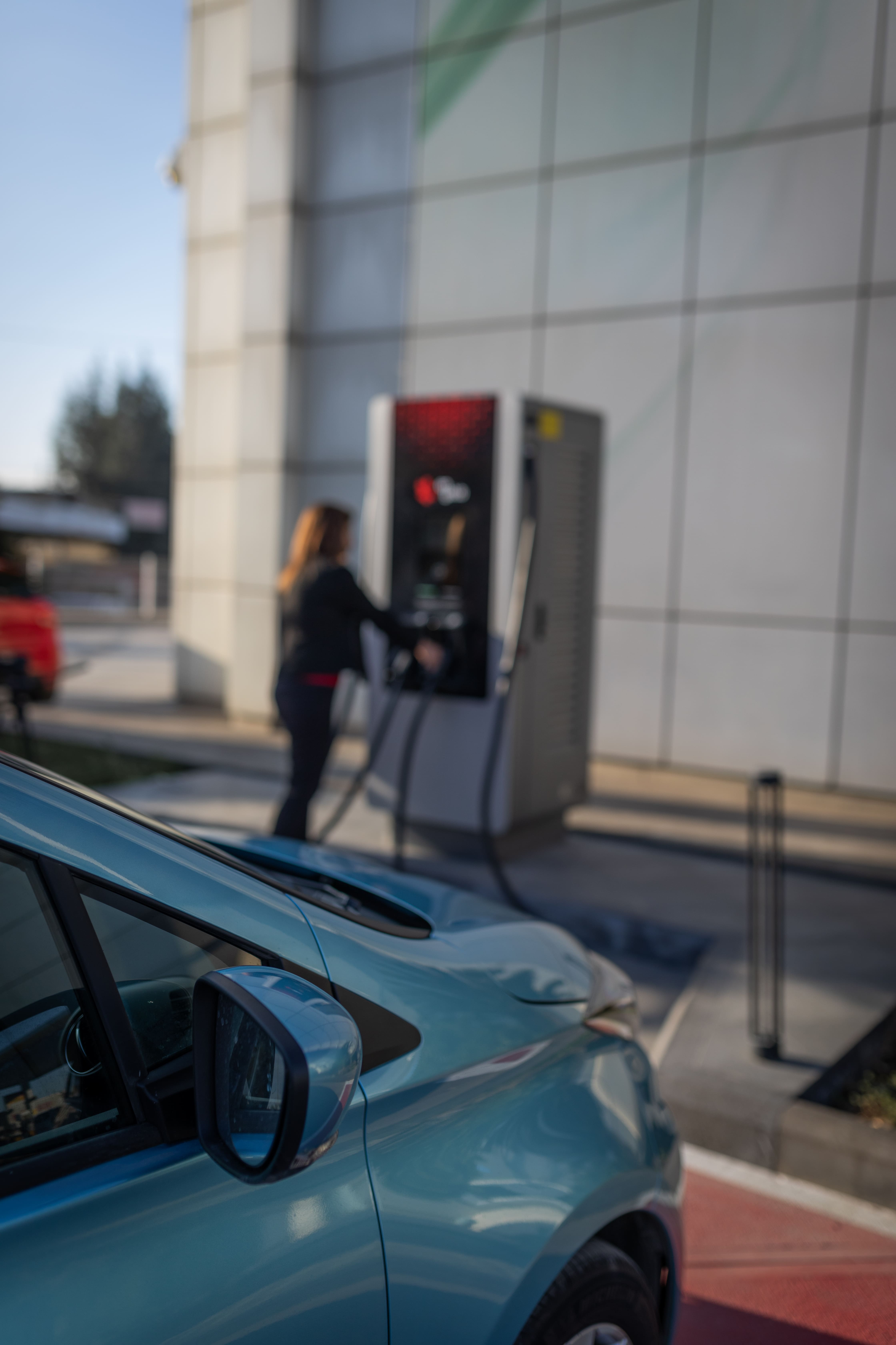 EN YAKIT, Ankara-Niğde Otoyolunun ilk elektrikli şarj istasyonunu kurdu