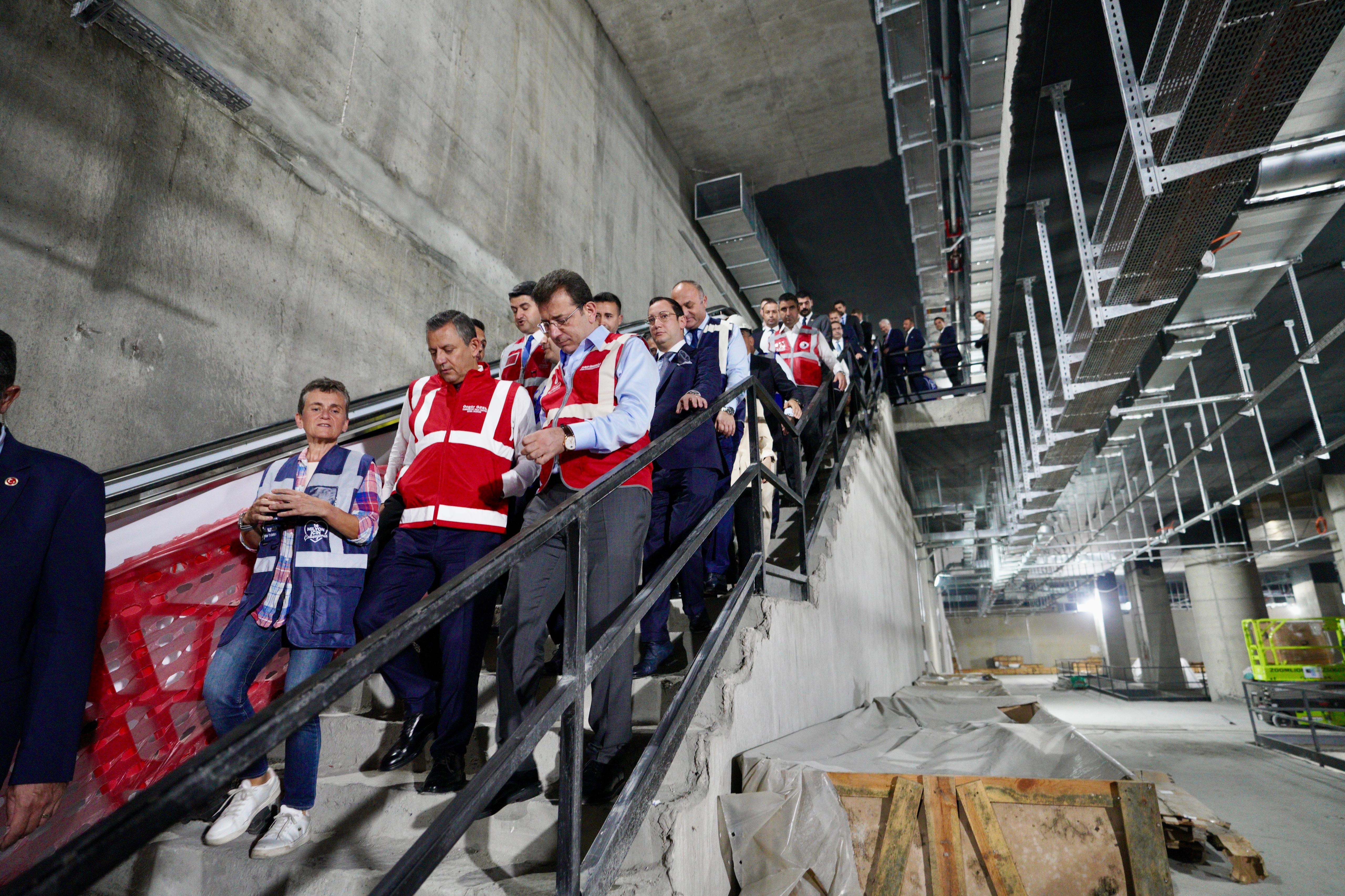 Özel ve İmamoğlu, Ümraniye-Ataşehir-Göztepe metro hattında incelemelerde bulundu