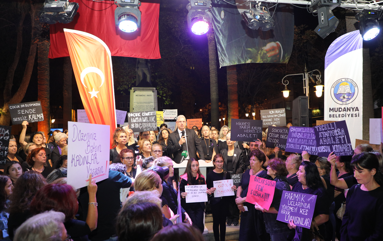 Mudanya’da kadına yönelik şiddet protesto edildi