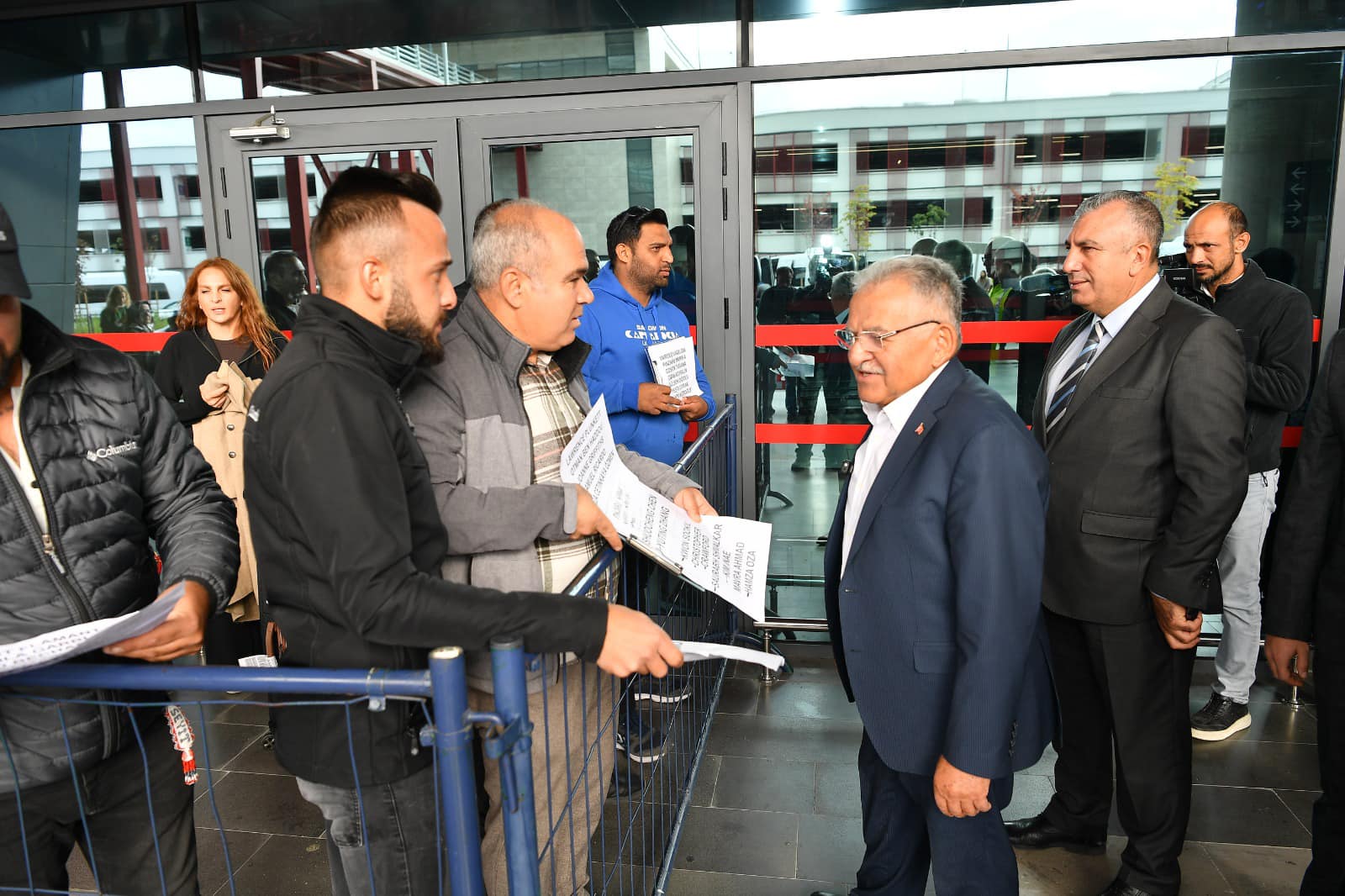 Başkan Büyükkılıç’tan Kayseri Havalimanı Yeni Terminal Binası’na ziyaret