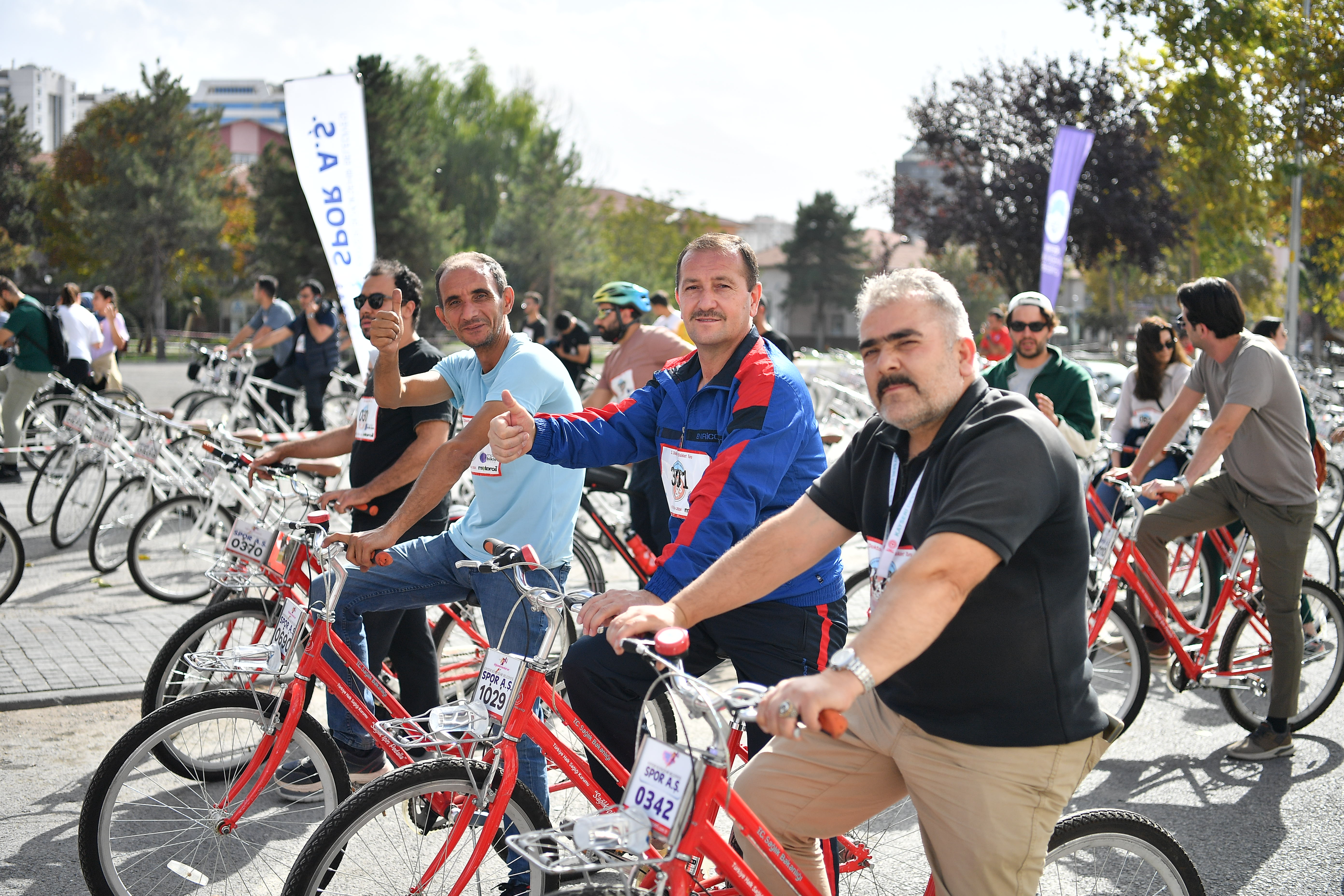 Doktorlar, Kayseri Büyükşehir Belediyesi ile sağlık için pedalladı