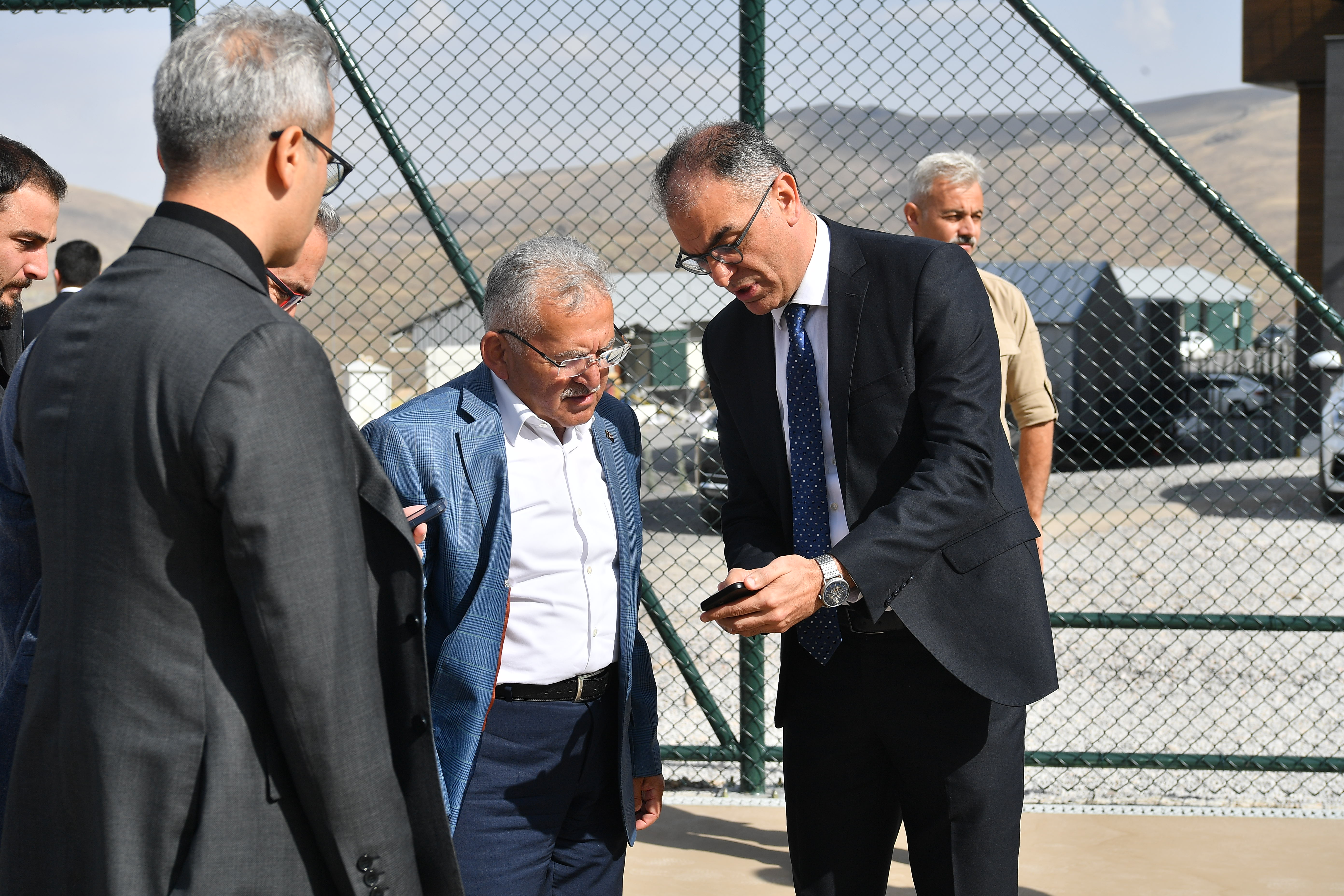 Başkan Büyükkılıç, Erciyes’te yapımı devam eden tenis kortları çalışmaları inceledi