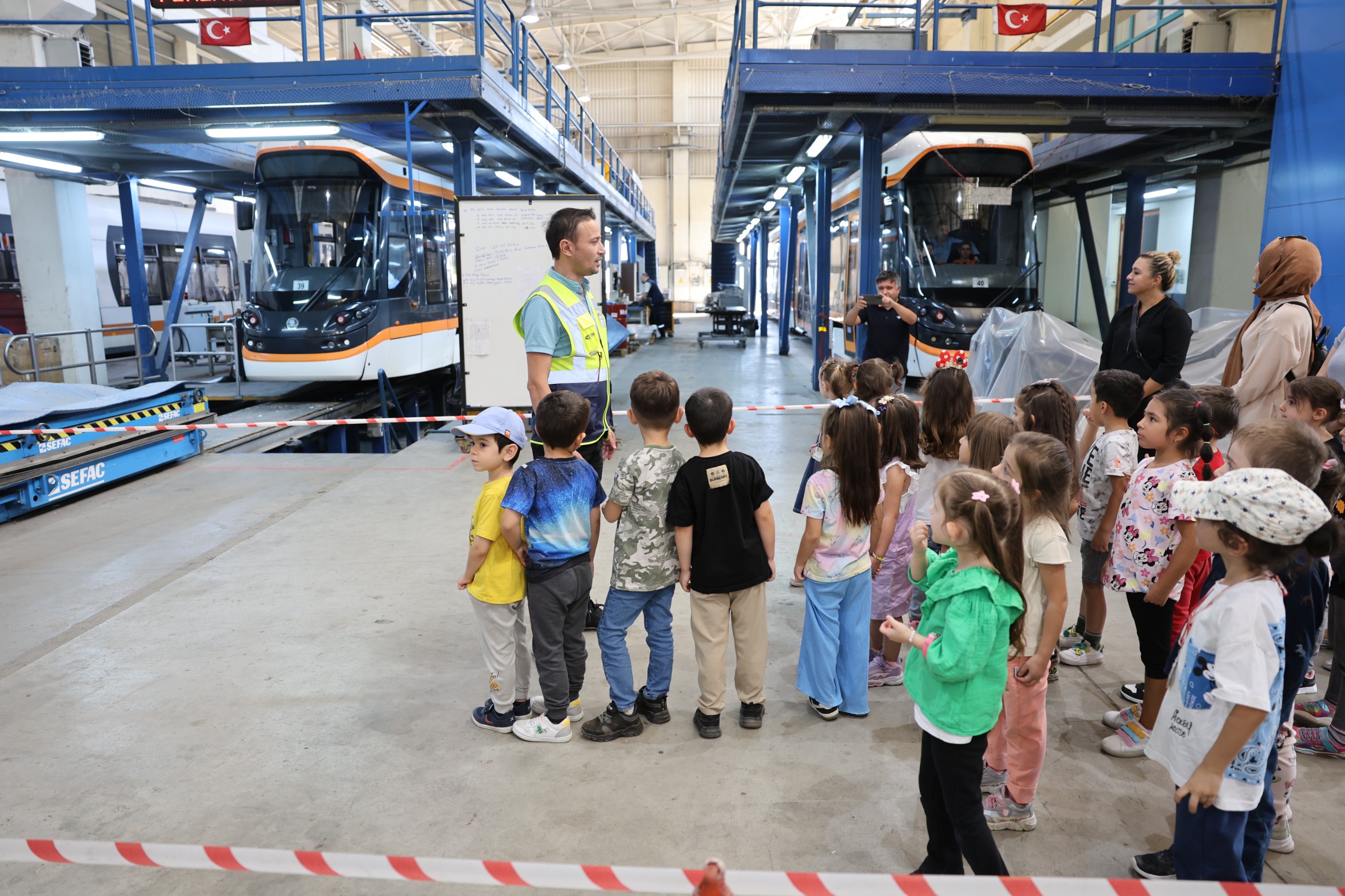 Anaokulu öğrencileri ESTRAM’ın misafiri oldu