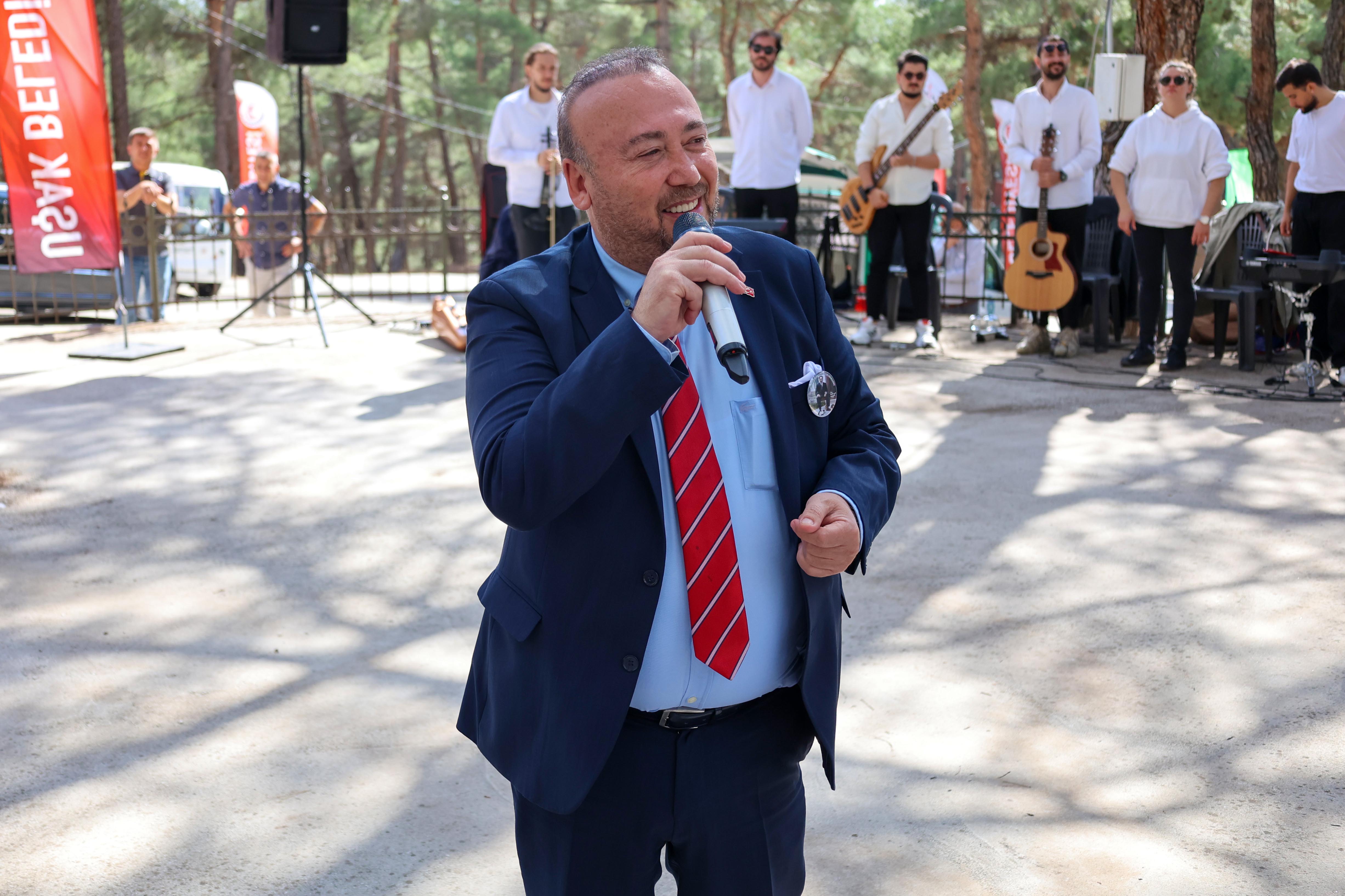 Uşak Belediyesi, Hayvanları Koruma Günü nedeniyle birçok etkinlik düzenledi