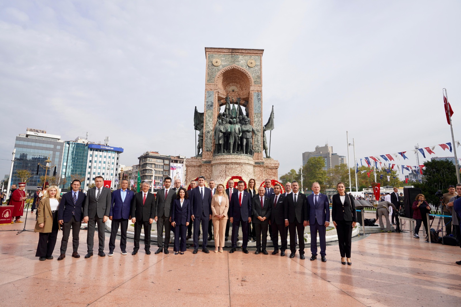 İstanbul’un kurtuluşu, 101’inci yılı Taksim’de kutlandı