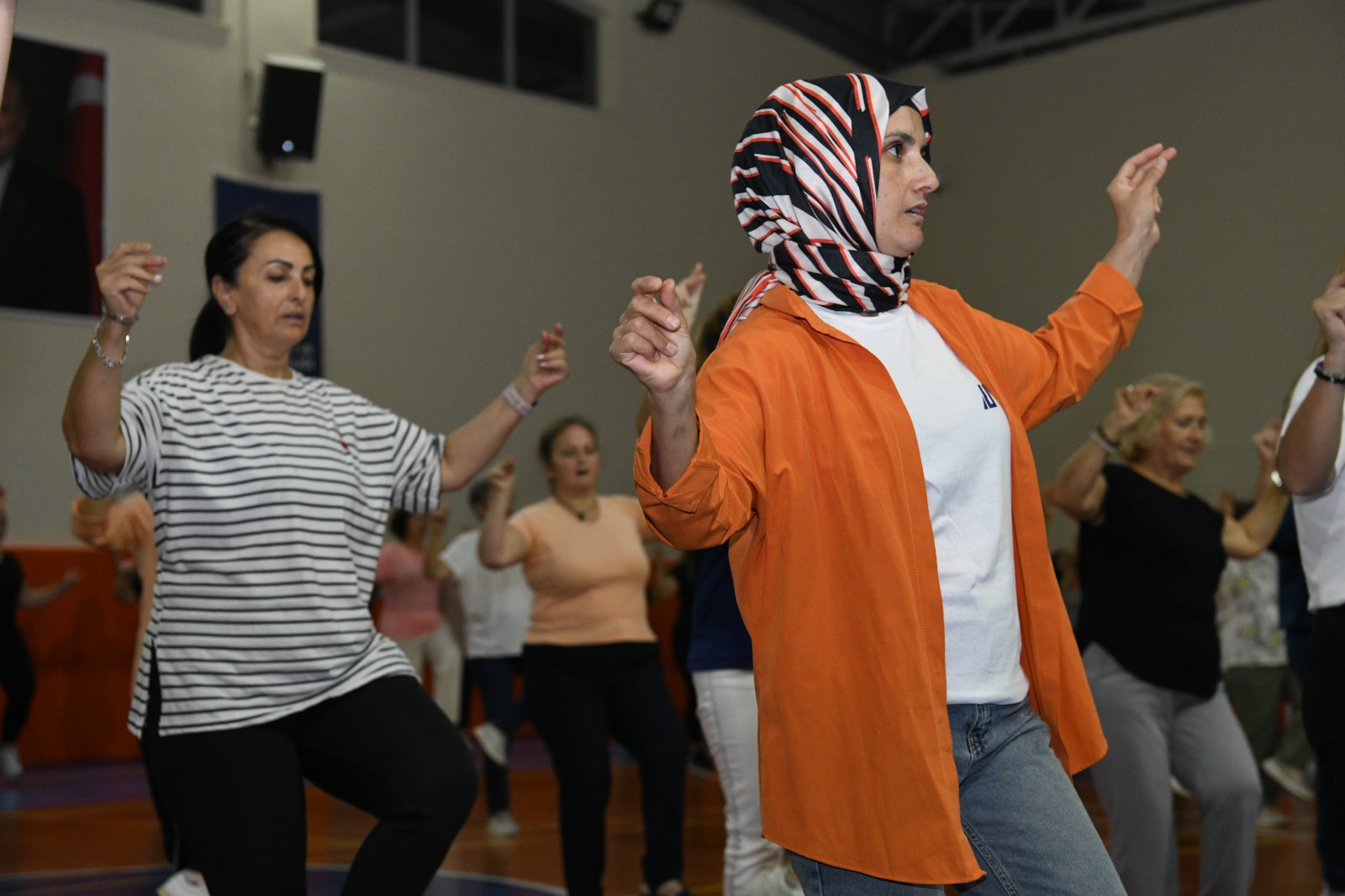 29 Ekim’de 500 kişilik zeybek gösterisinin hazırlıkları sürüyor