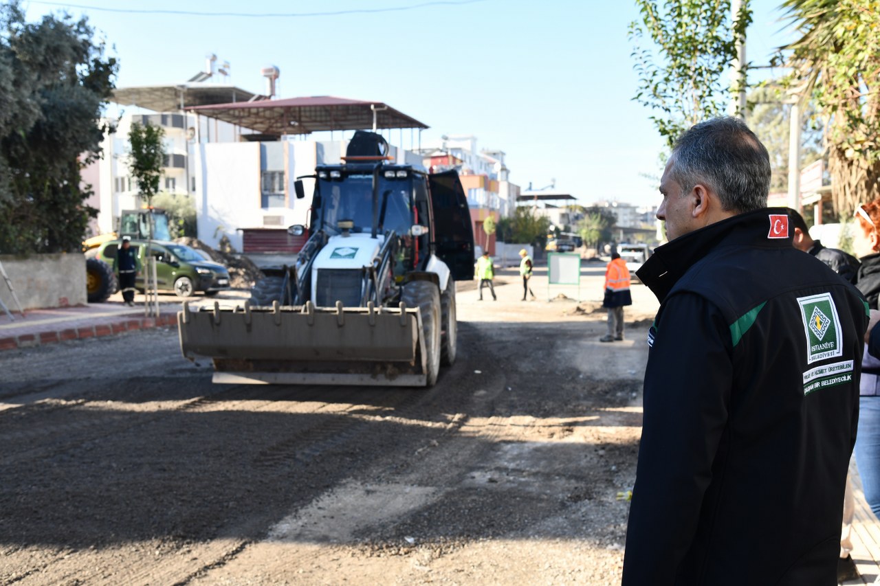 Başkan Çenet: Şehit Süreyya Atalay Caddesi’ni vatandaşların hizmetine sunacağız