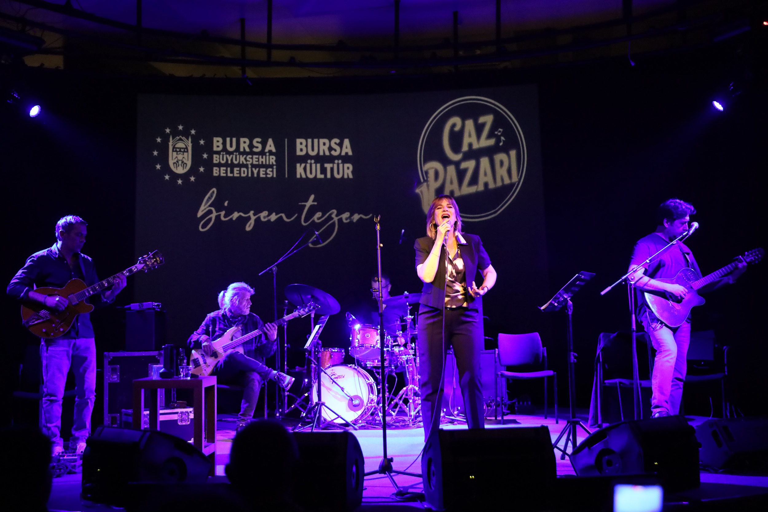 ‘Caz Pazarı’ konserlerinin son konuğu Birsen Tezer