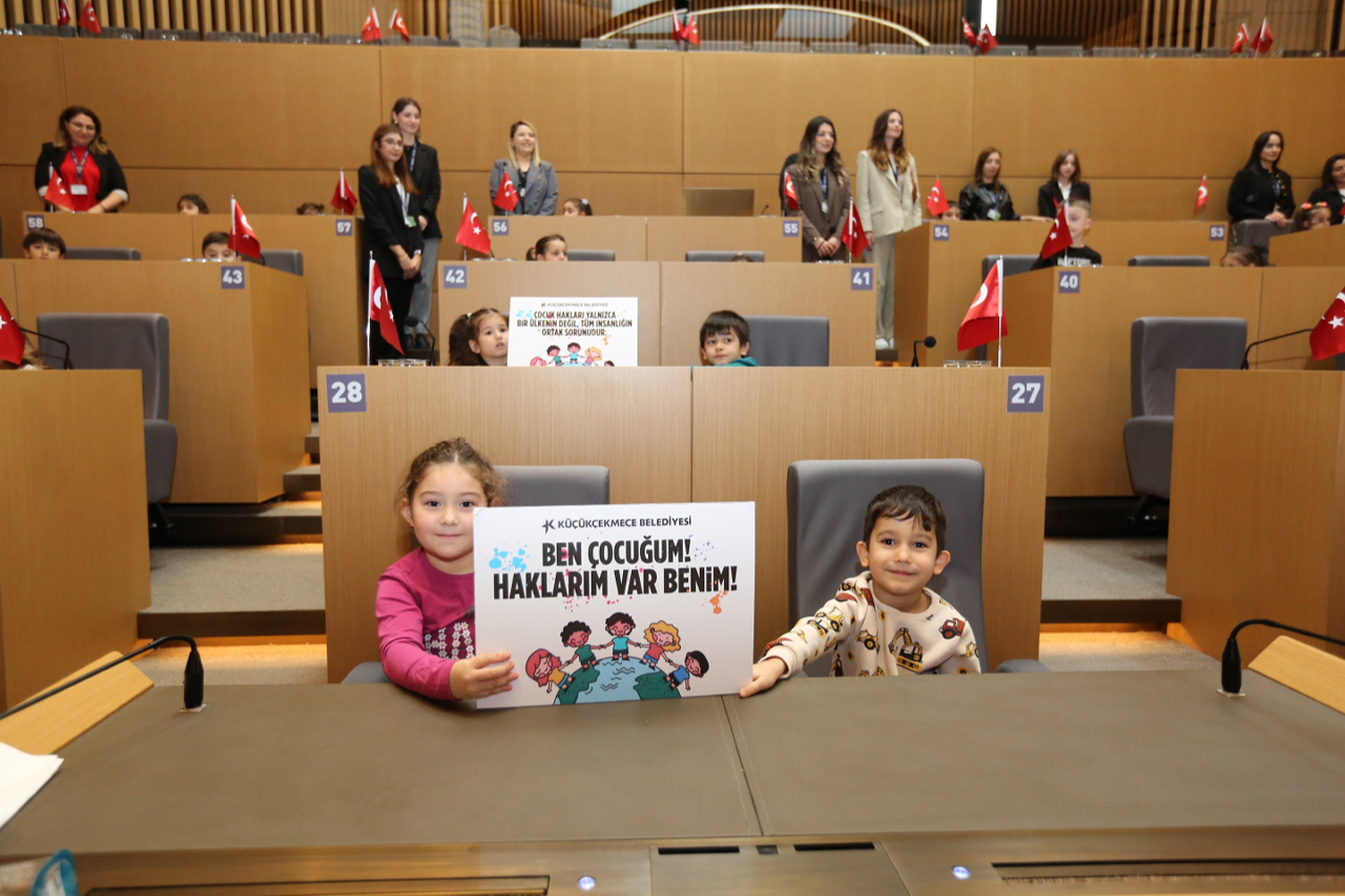 Küçükçekmece’de Dünya Çocuk Hakları Günü’nde ‘Çocuk Meclisi’ toplandı