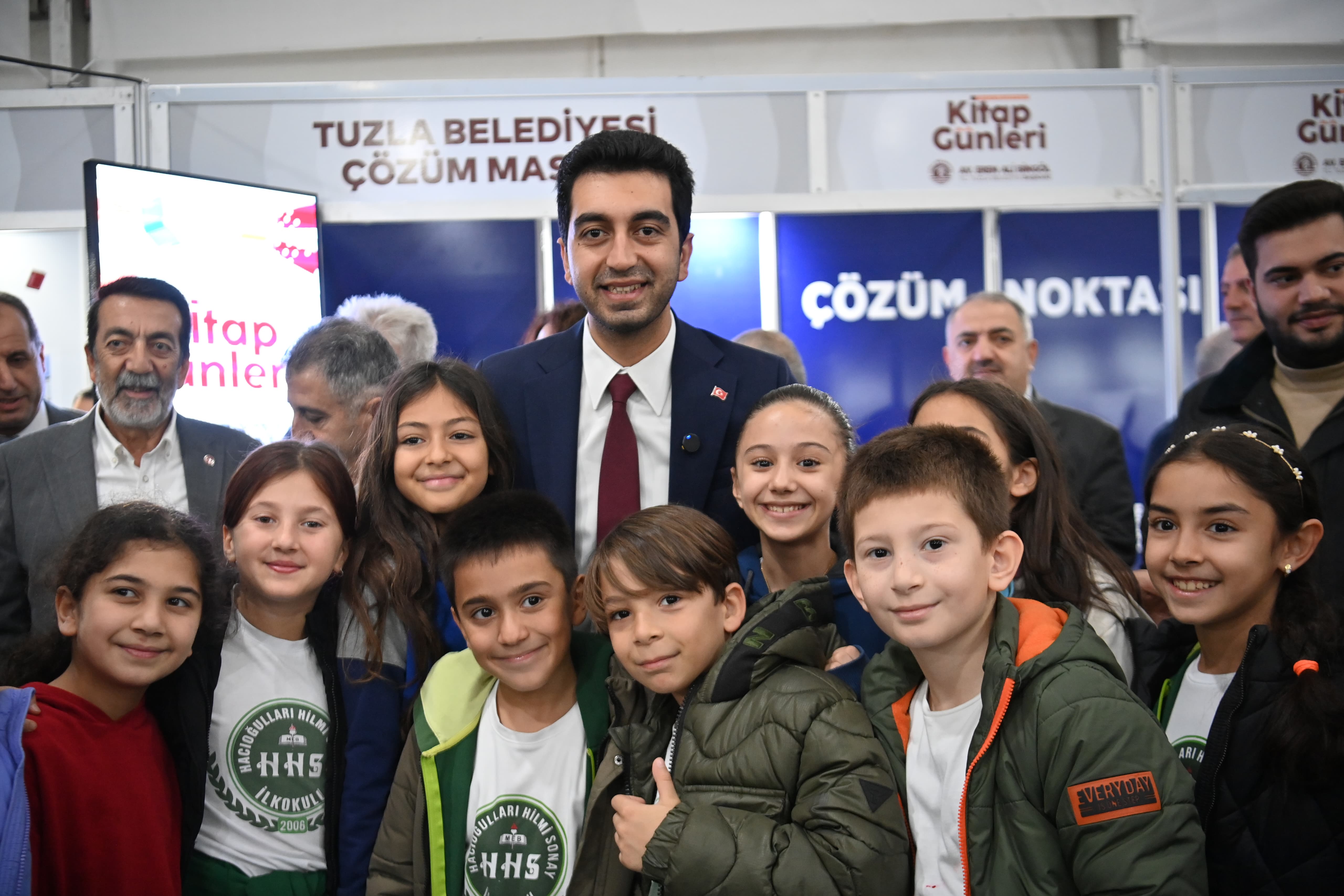 Tuzla Belediyesi Kitap Günleri, edebiyatseverlere kapısını açtı