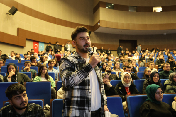 Düzce Üniversitesi, “24 Kasım Öğretmenler Günü” anısına panel düzenledi