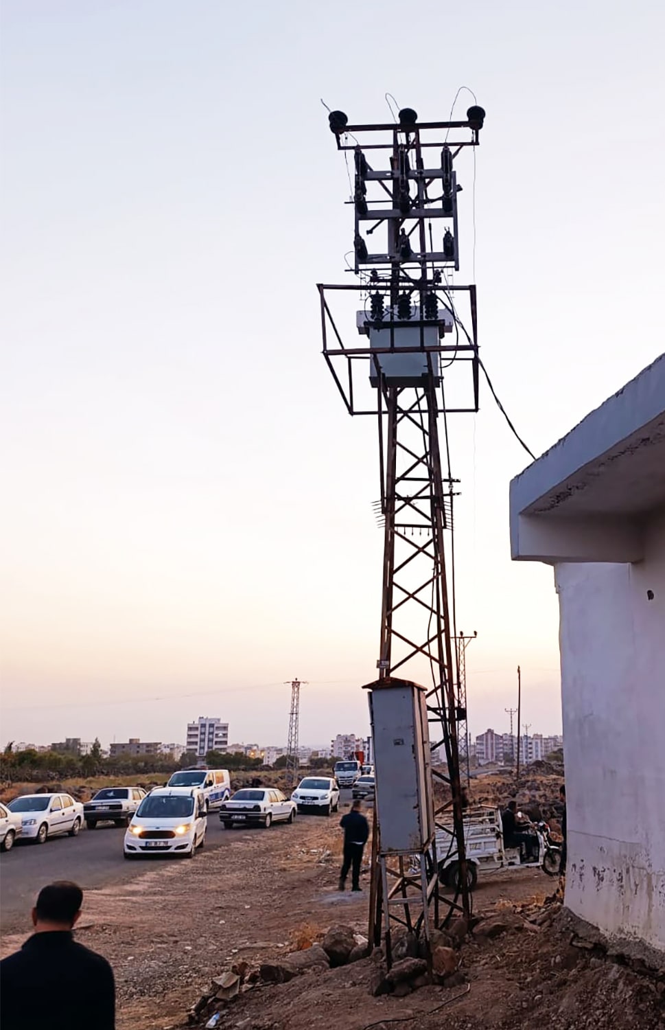 Kaçak elektrik yine can aldı