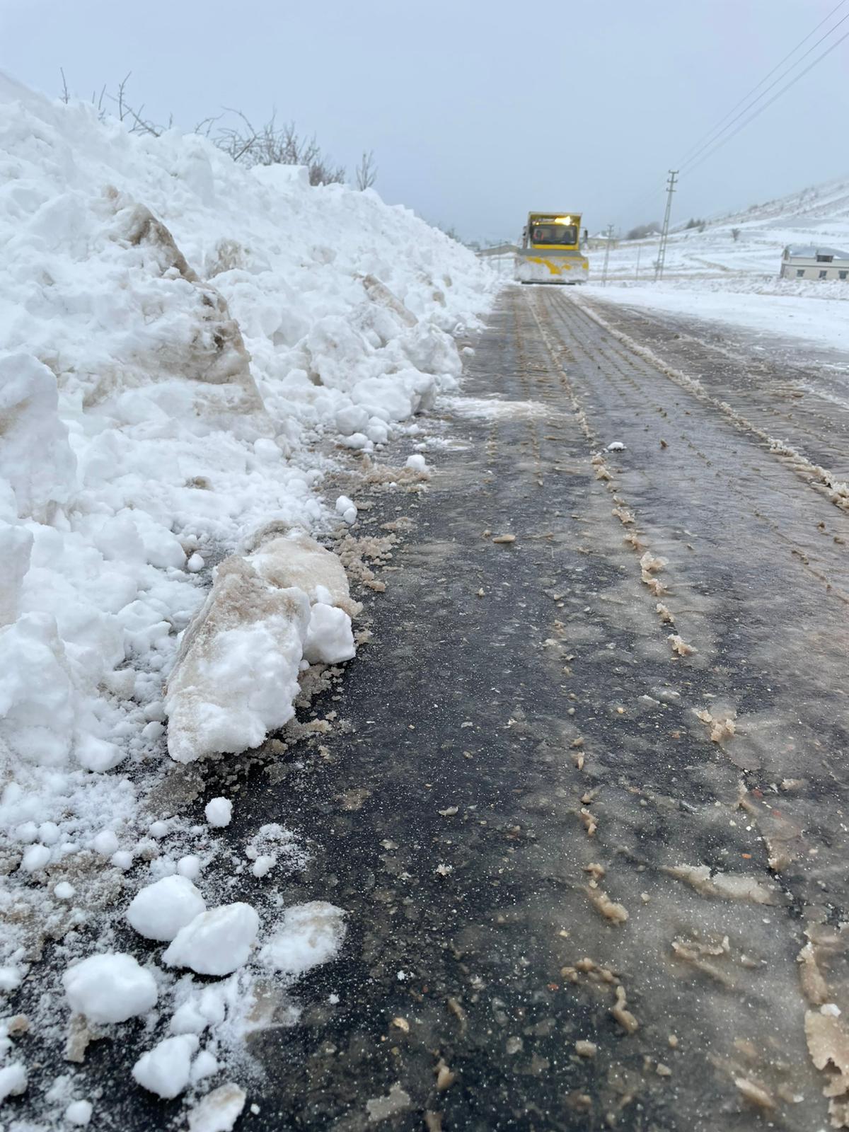 Kayseri Büyükşehir Belediyesi, 230 mahalle yolunu ulaşıma açtı