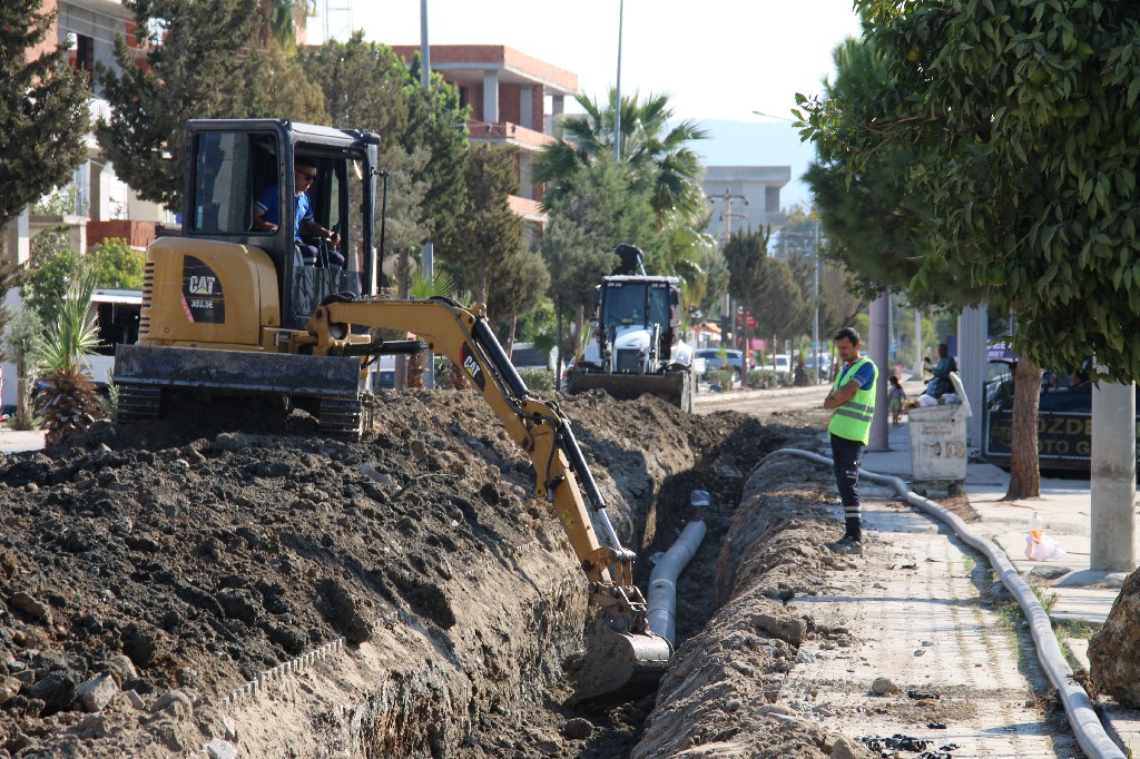 Antalya Büyükşehir, Kınık ve Ova’da içme suyu hatlarını yenileniyor