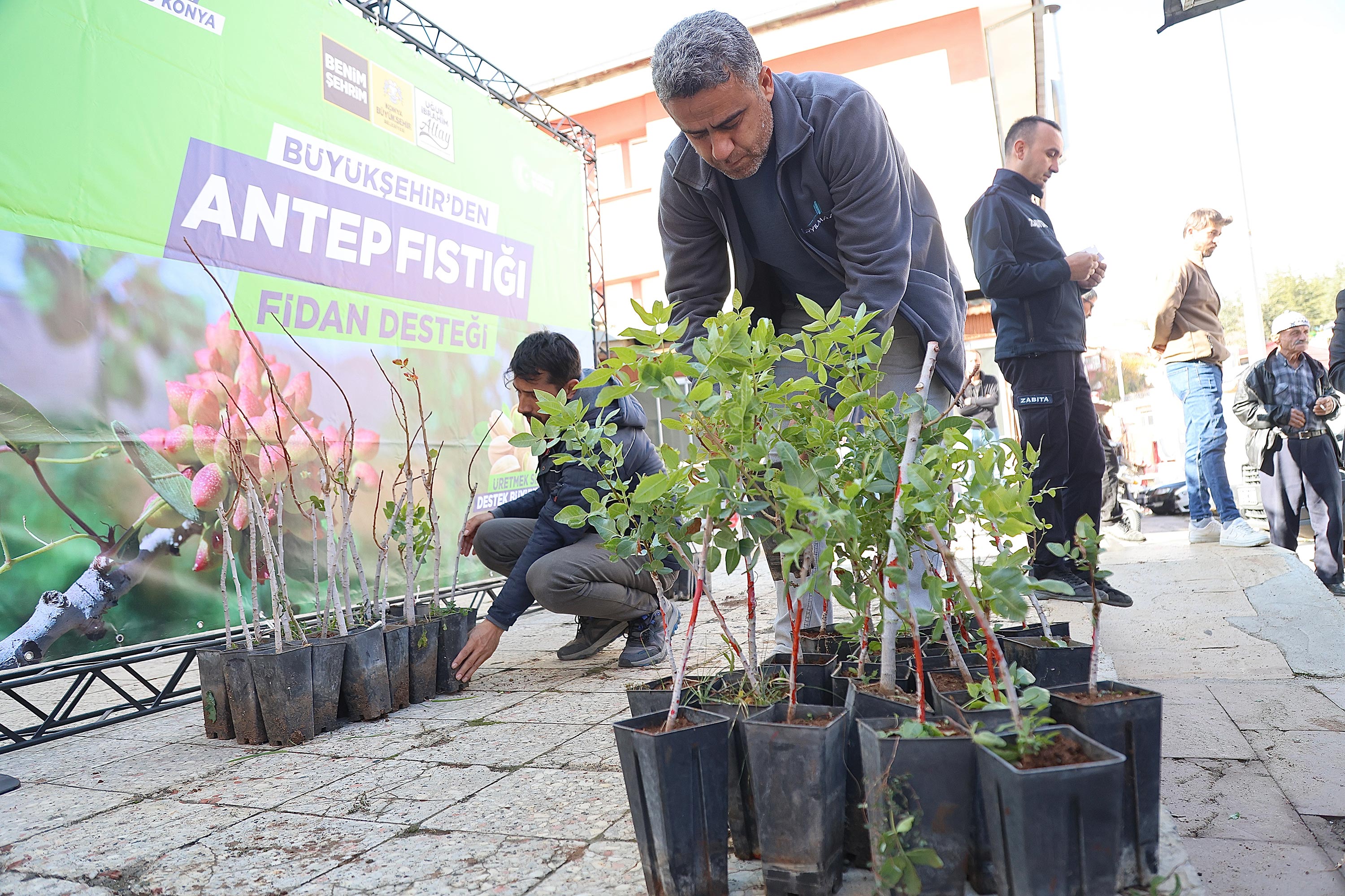 Başkan Altay: Antep fıstığı fidanı desteğinde bulunduk