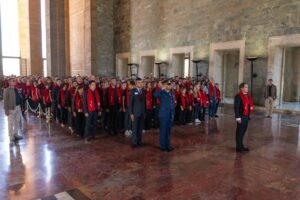 Serdar Plastik, 10 Kasım Münasebetiyle Anıtkabir’de Ata’ya Saygılarını Sundular