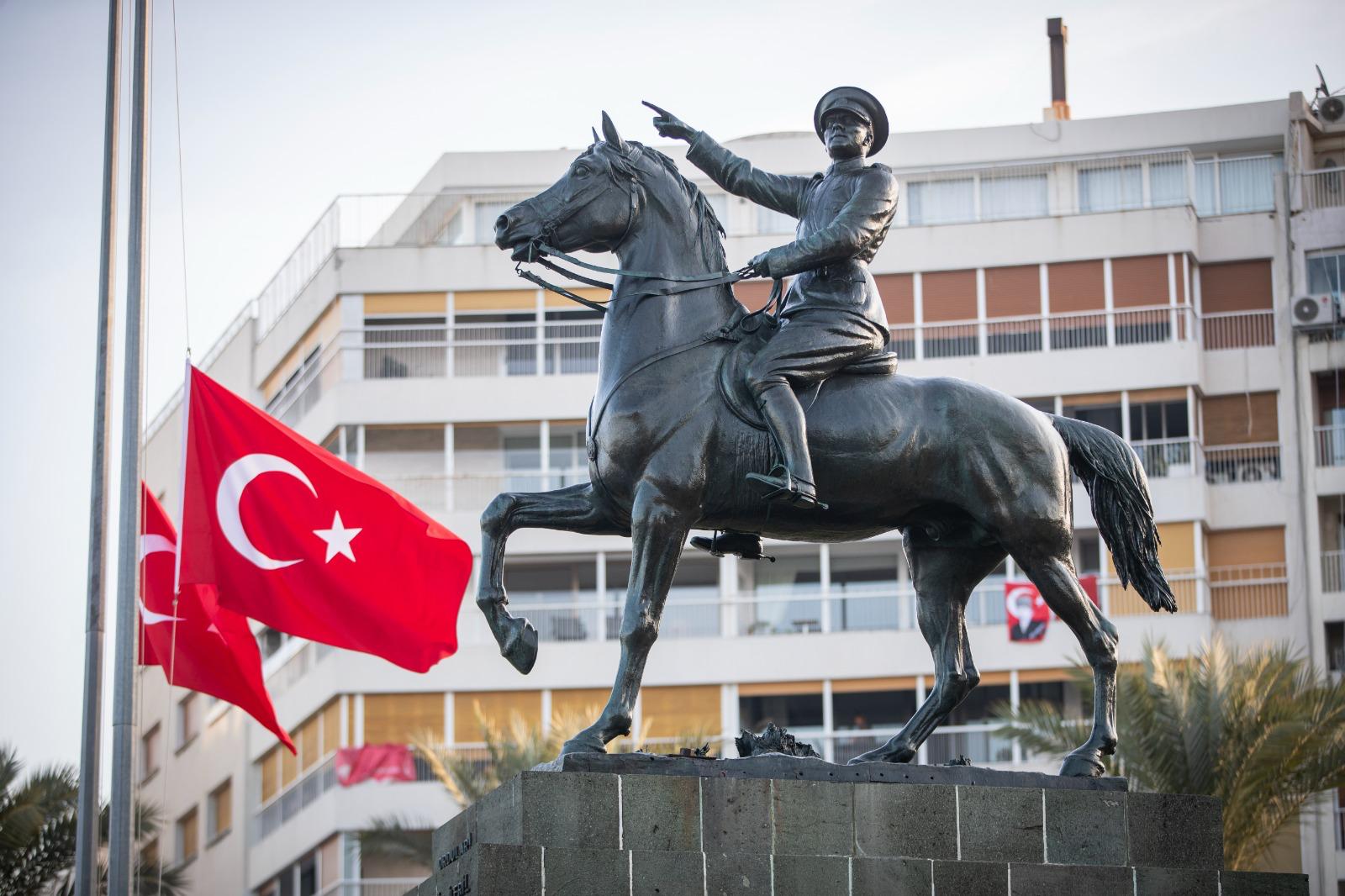 İzmir’de Atatürk’ü anma etkinlikleri düzenleniyor