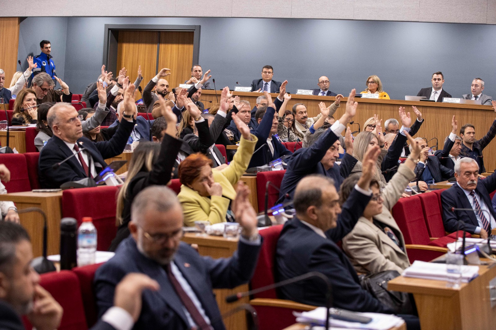 Başkan Tugay: Ayağımızı yorganımıza göre uzatacağız